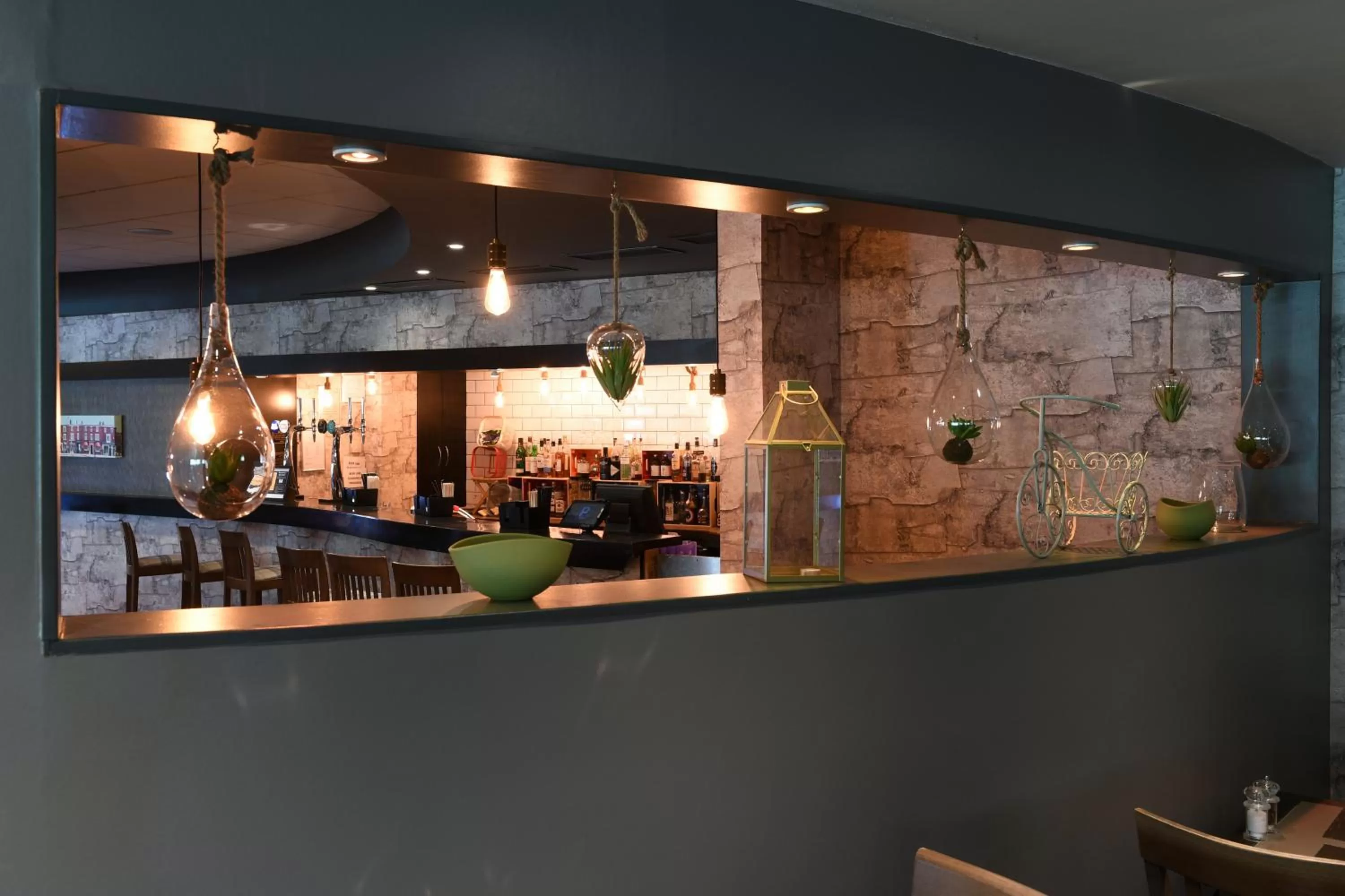 Restaurant/places to eat in Novotel Milton Keynes