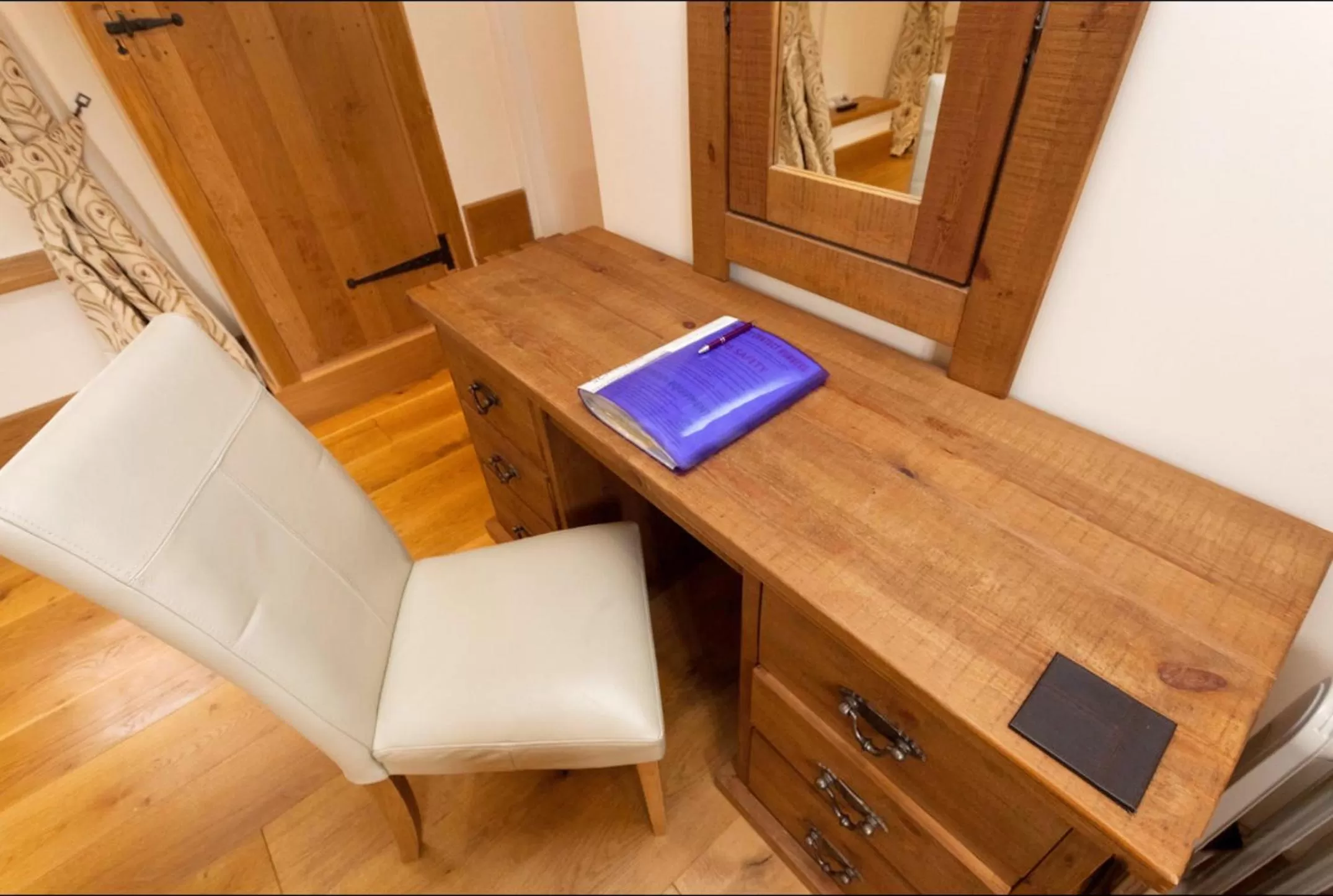 Bedroom in Hanger Down House Bed and Breakfast