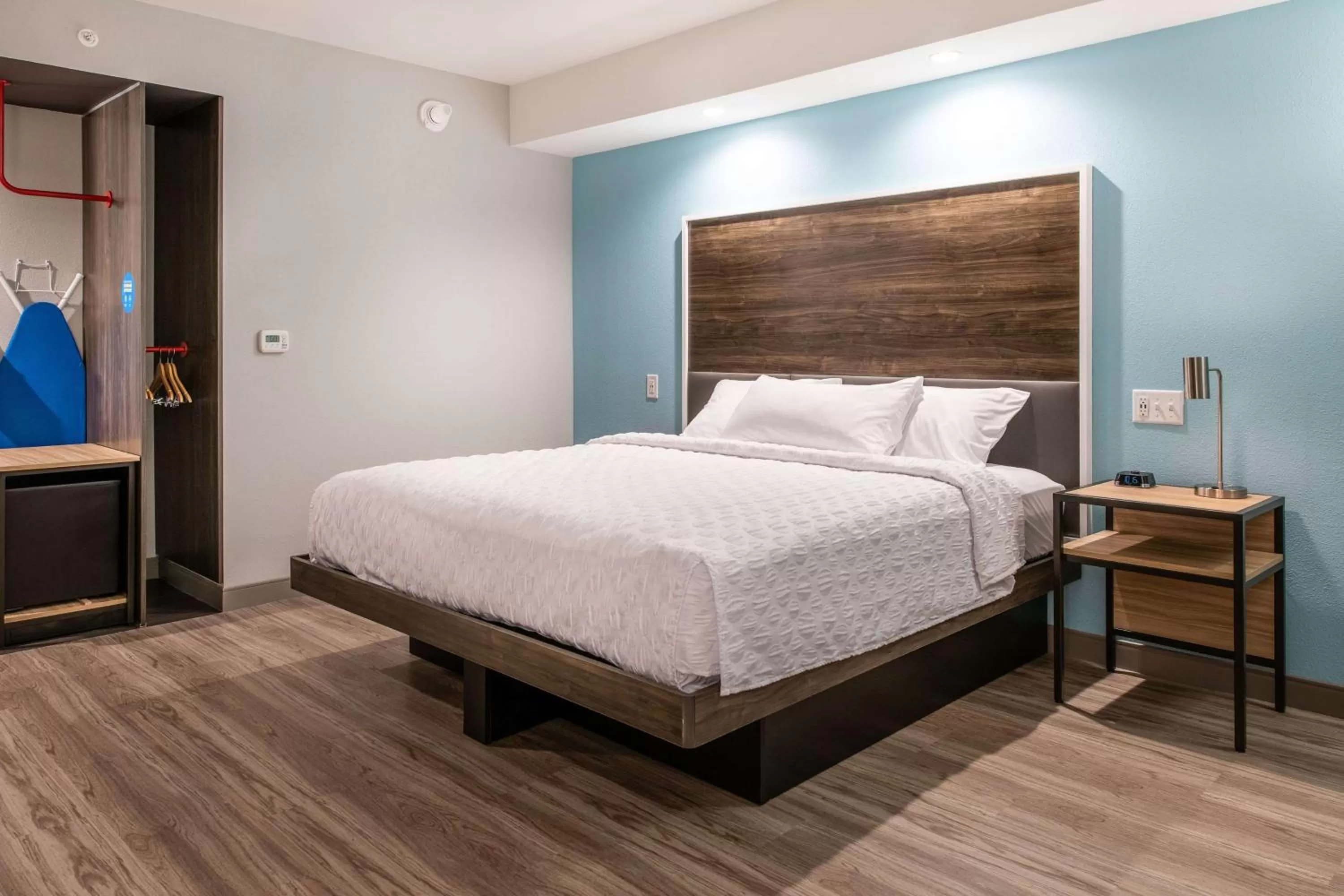 Bed in Tru by Hilton Fayetteville I-95