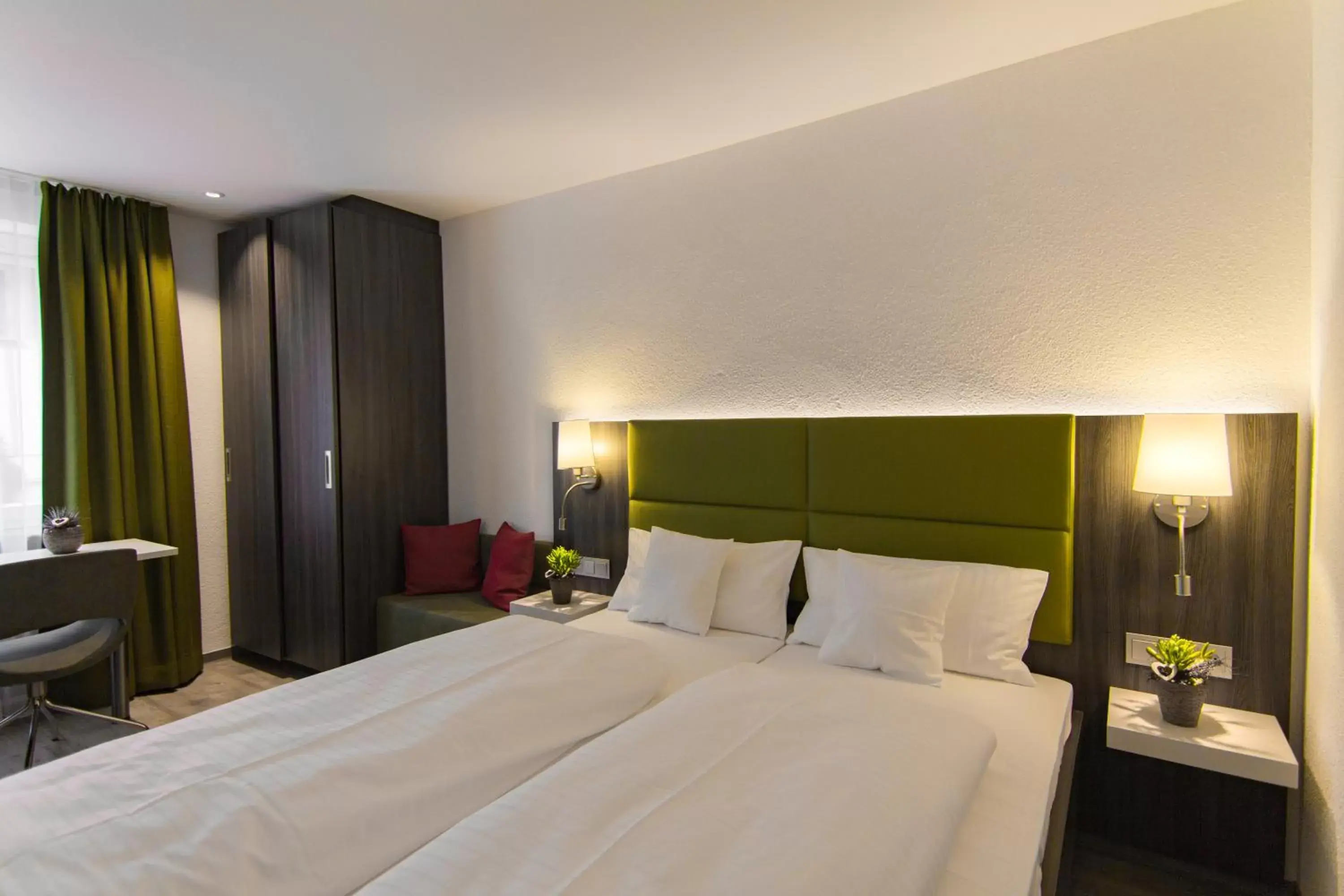 Double Room - single occupancy in Insel-Hotel-Lindau Double Room - single occupancy in Insel-Hotel-Lindau