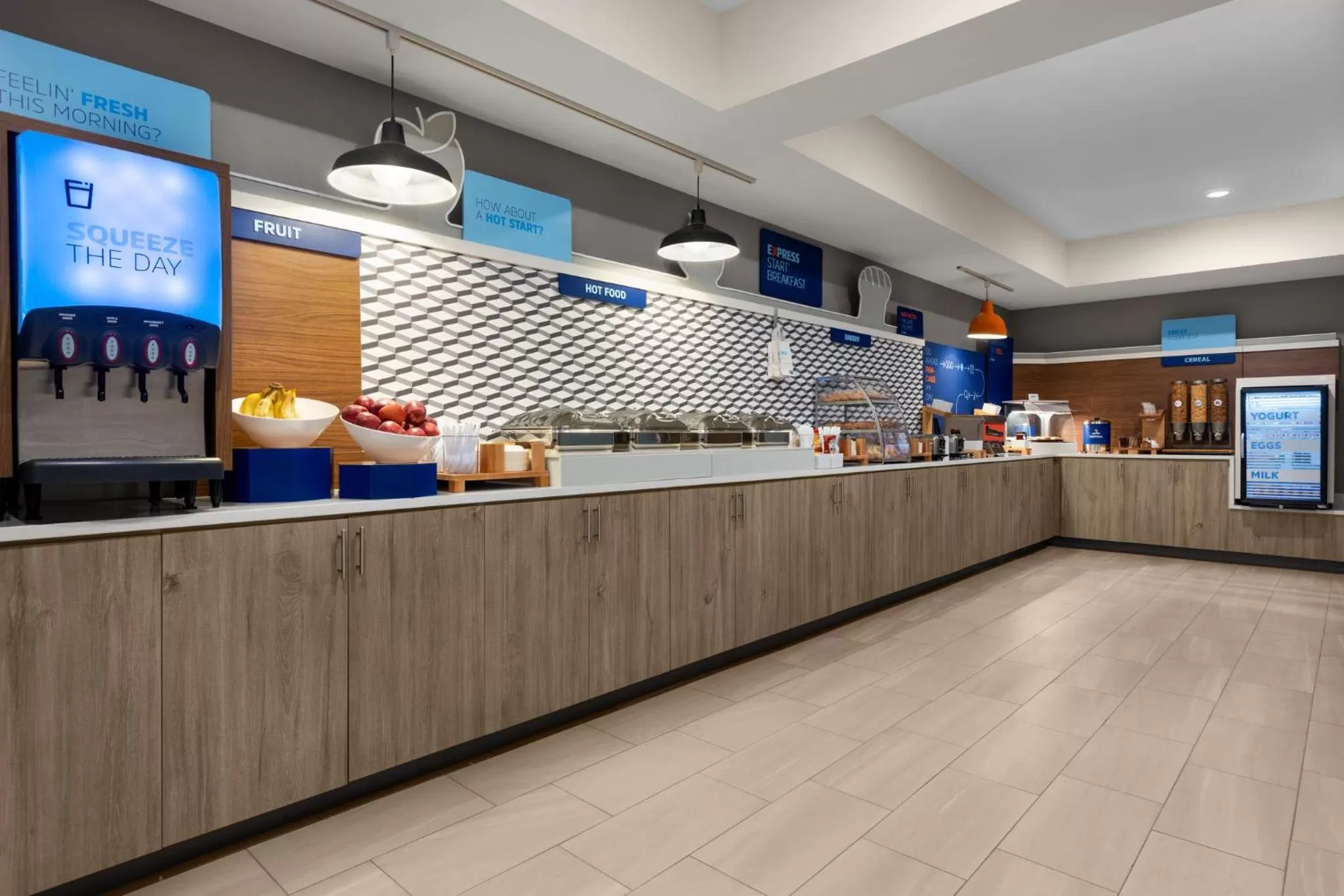 Breakfast in Holiday Inn Express & Suites Evansville Downtown by IHG