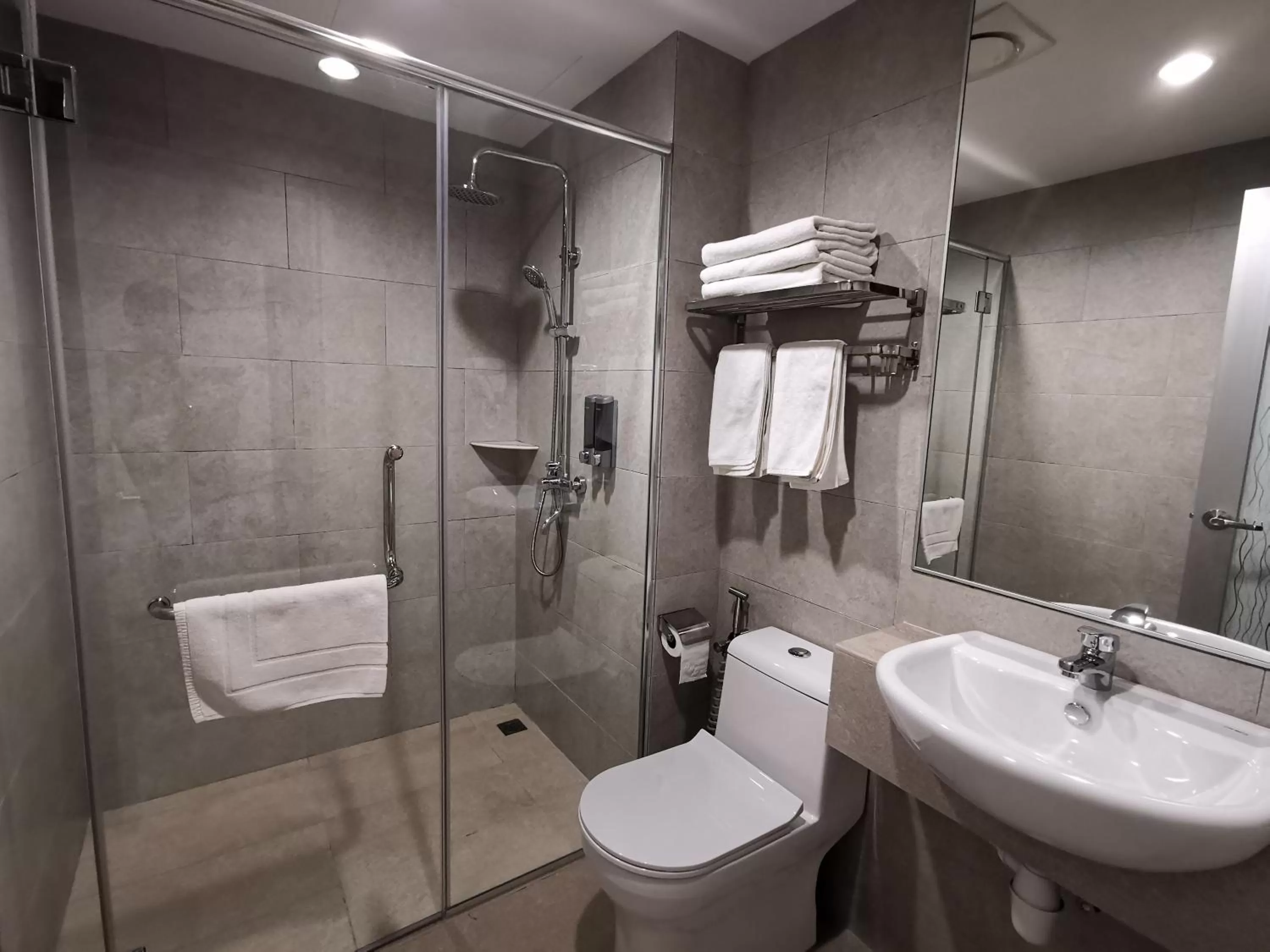 Deluxe Triple Room in VENO HOTEL