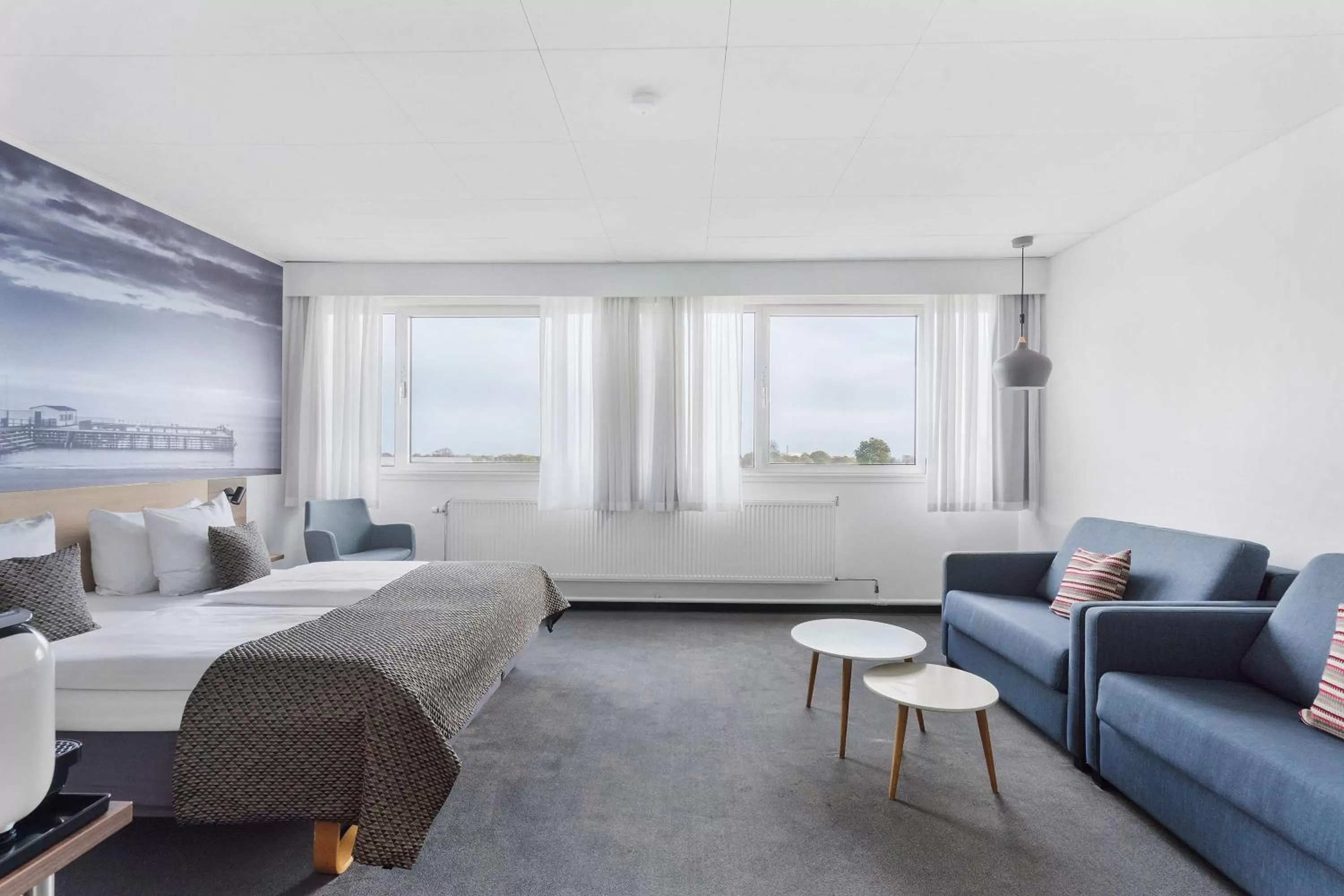 Bedroom, Bed in Best Western Plus Airport Hotel