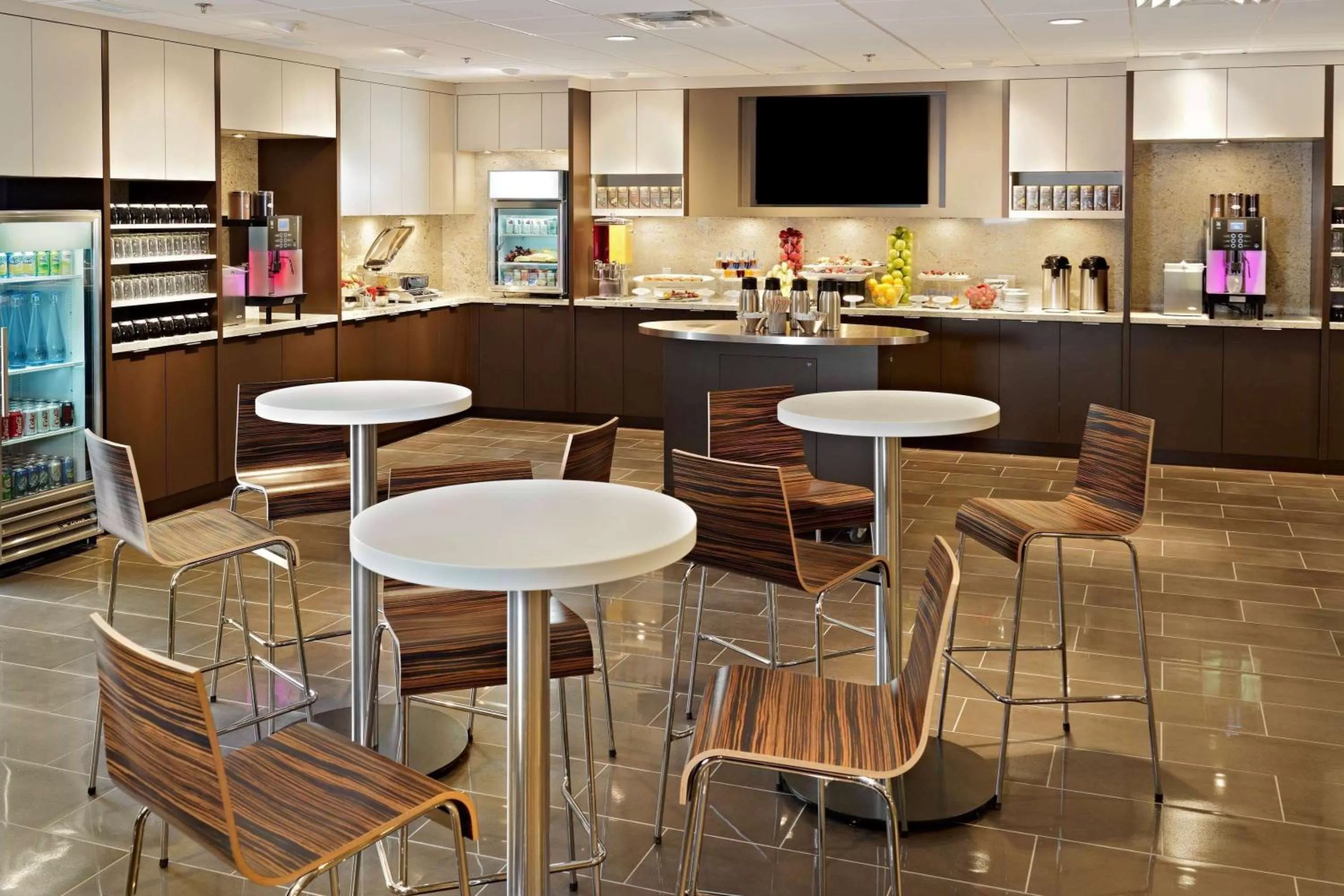 Restaurant/places to eat in Wyndham Edmonton Hotel and Conference Centre