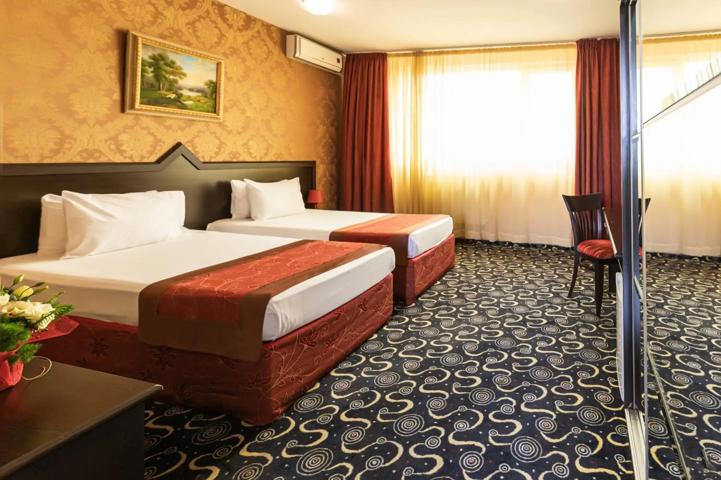 Single Room in Hotel Montecito Single Room in Hotel Montecito