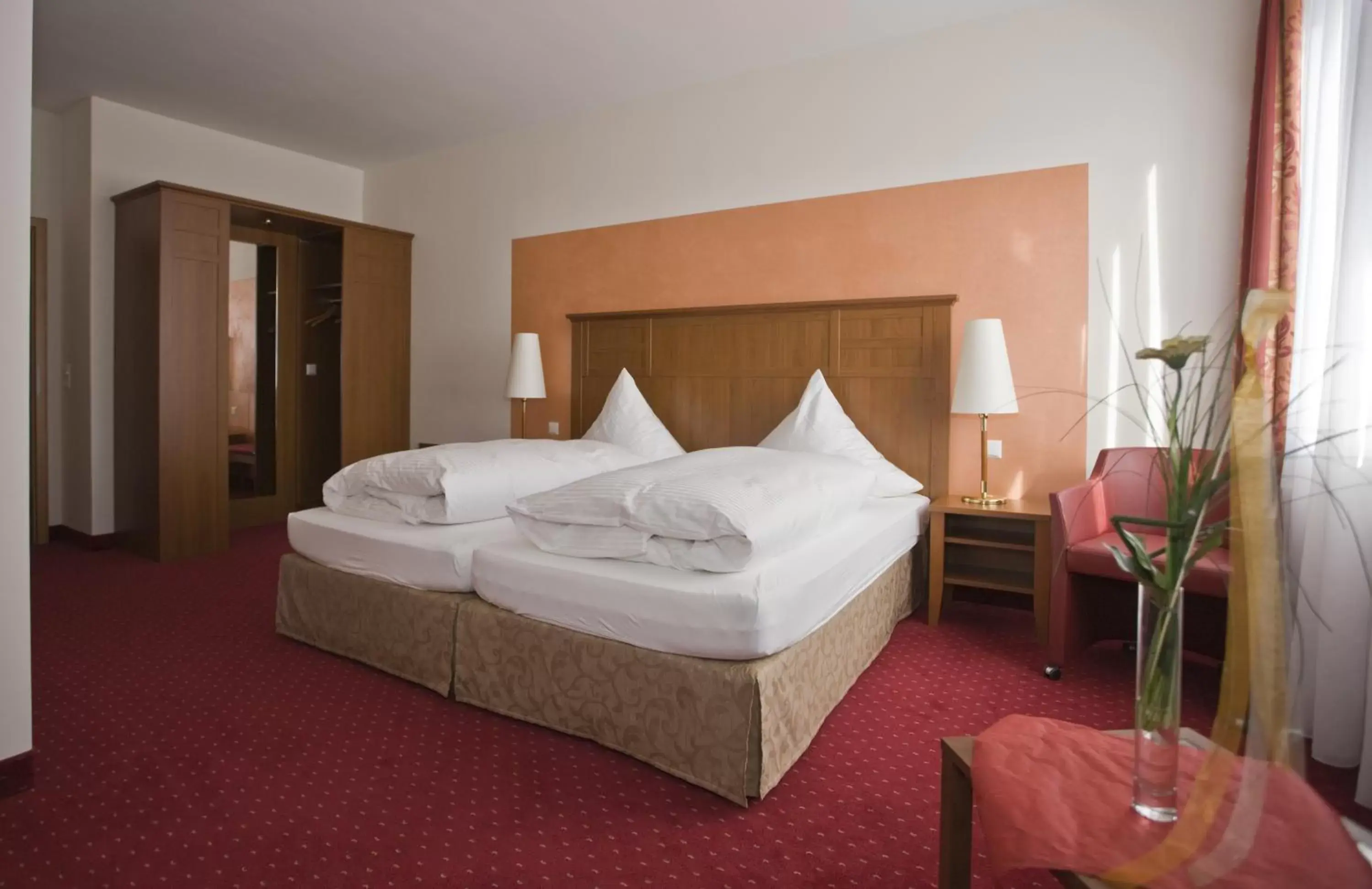 Comfort Triple Room with Shower - single occupancy in Hotel Schuberths am Schloss Comfort Triple Room with Shower - single occupancy in Hotel Schuberths am Schloss