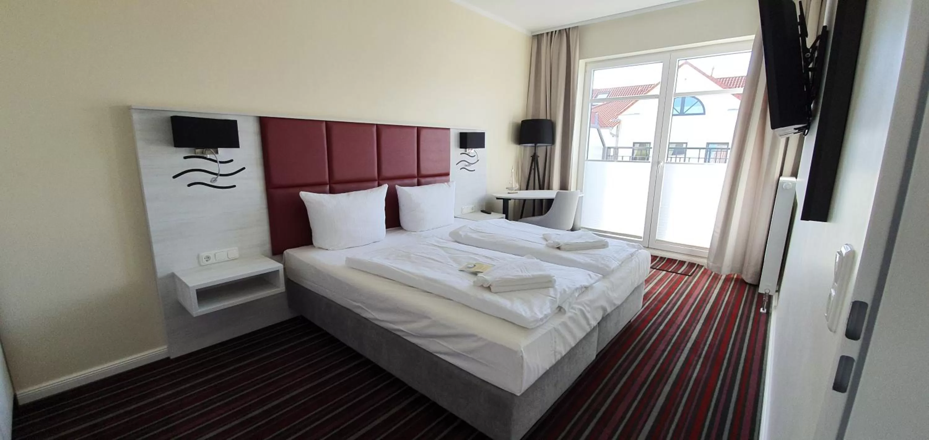 Bedroom, Bed in Avalon Hotel Bellevue