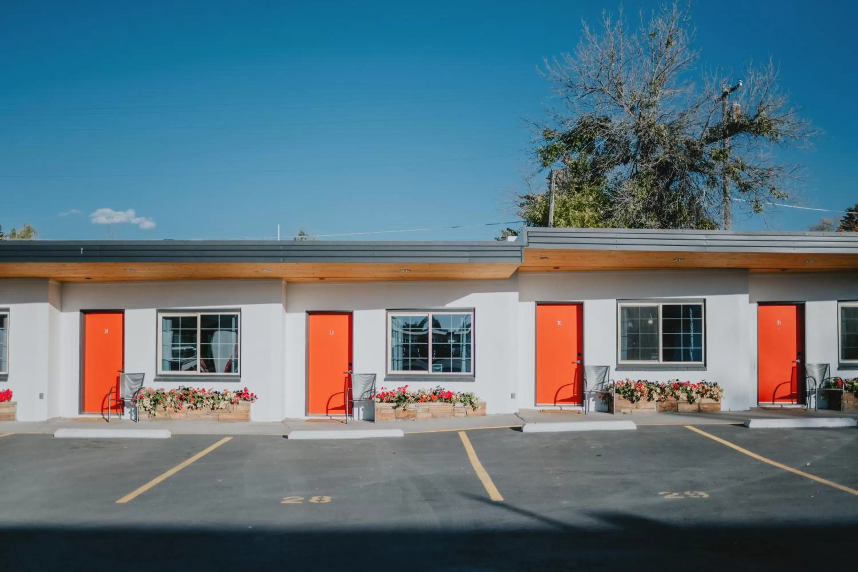 Property building in Sapphire Motel Midtown Bozeman