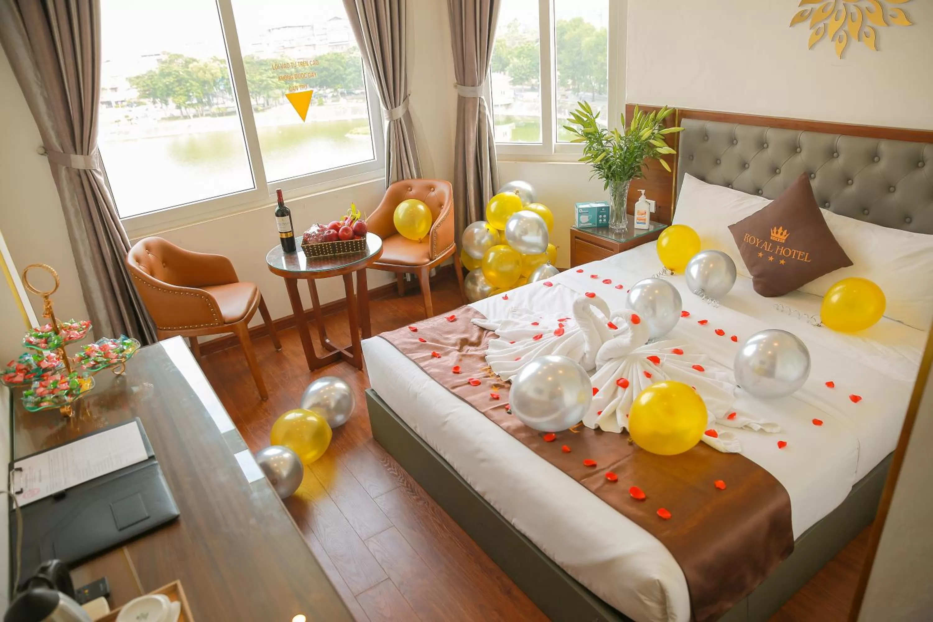 Bedroom in Royal Hotel