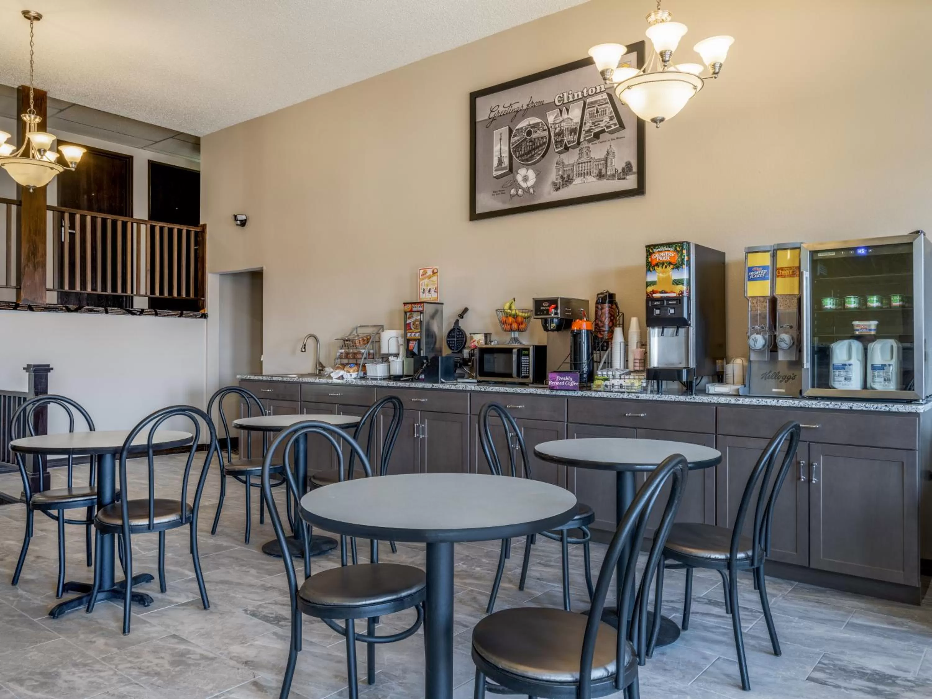 Breakfast in Super 8 by Wyndham Clinton