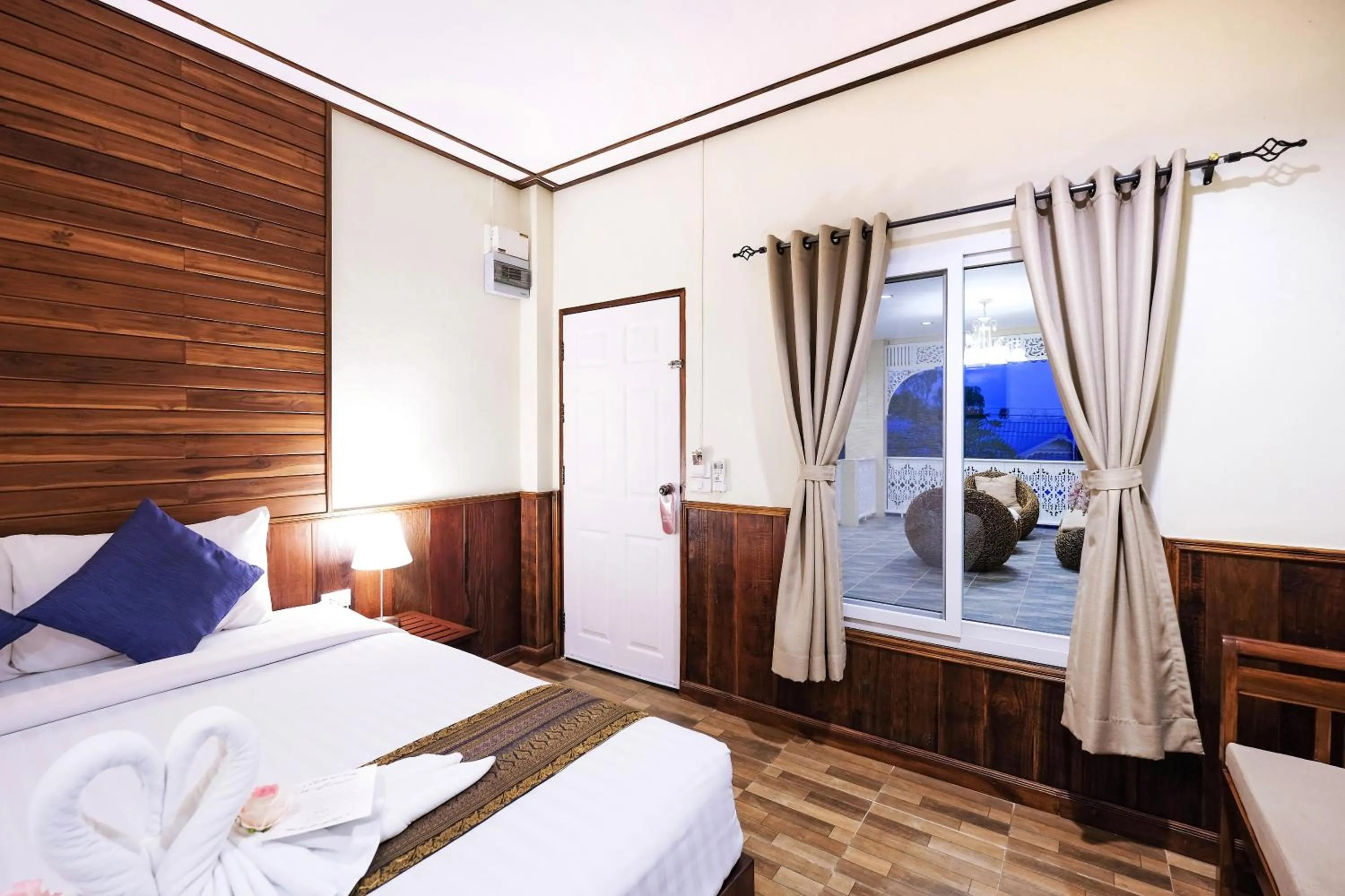 Photo of the whole room, Bed in Vieng Tawan Sukhothai Hotel