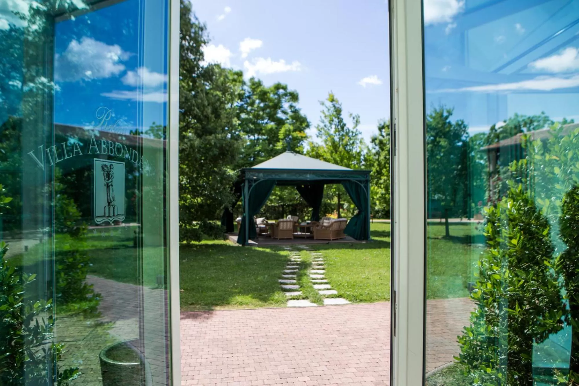 Day in Villa Abbondanzi Resort