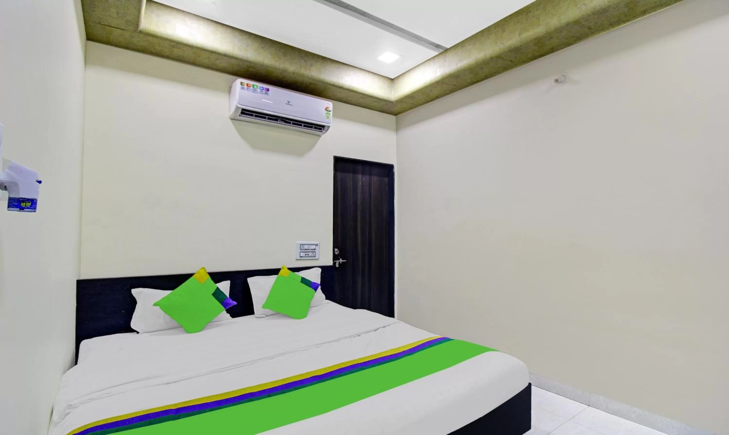 Bedroom, Bed in Treebo Baby Pearl