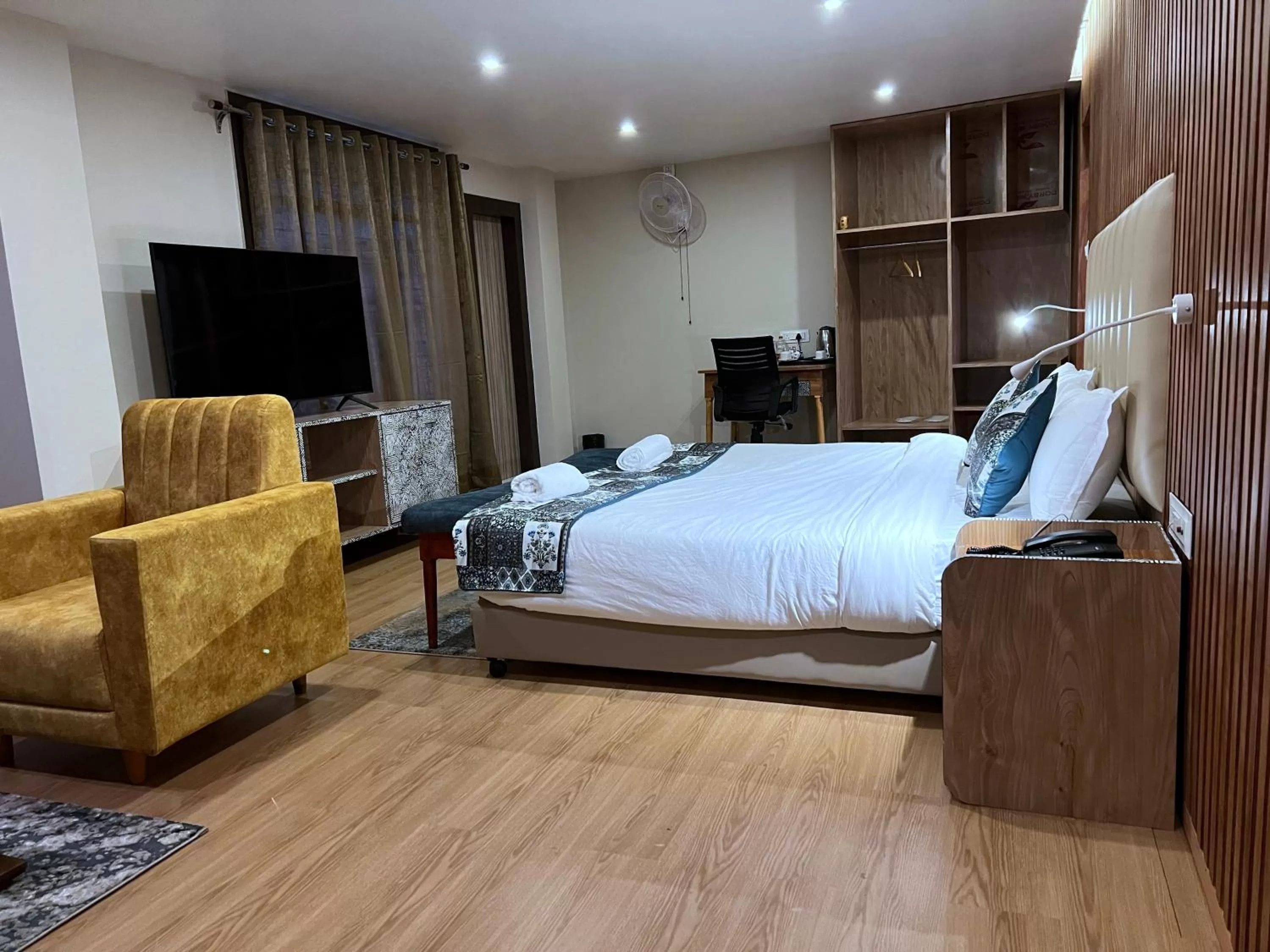 TV and multimedia, Bed in The Phoenix Residency