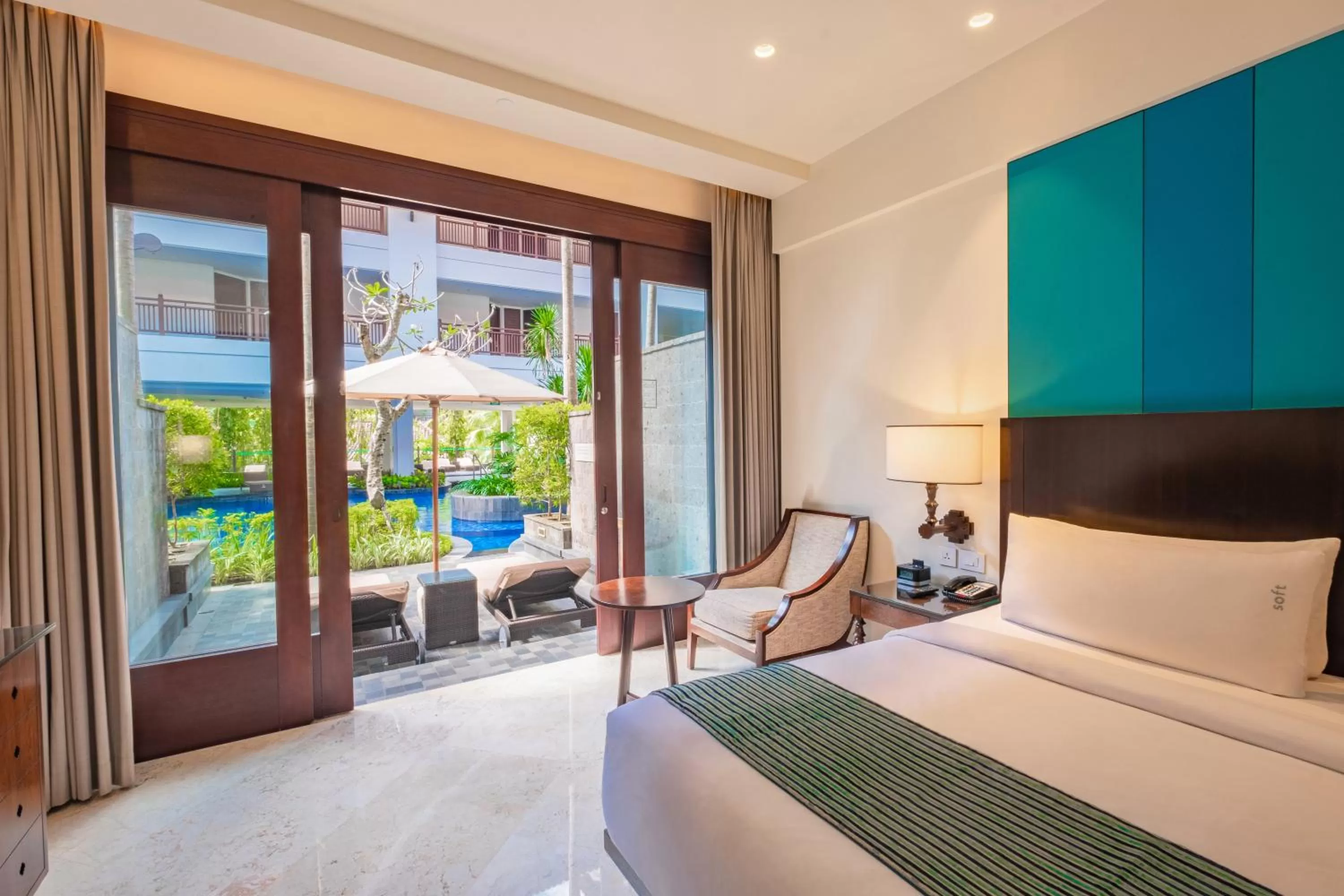 sunbed, Bed in Holiday Inn Resort Bali Nusa Dua by IHG