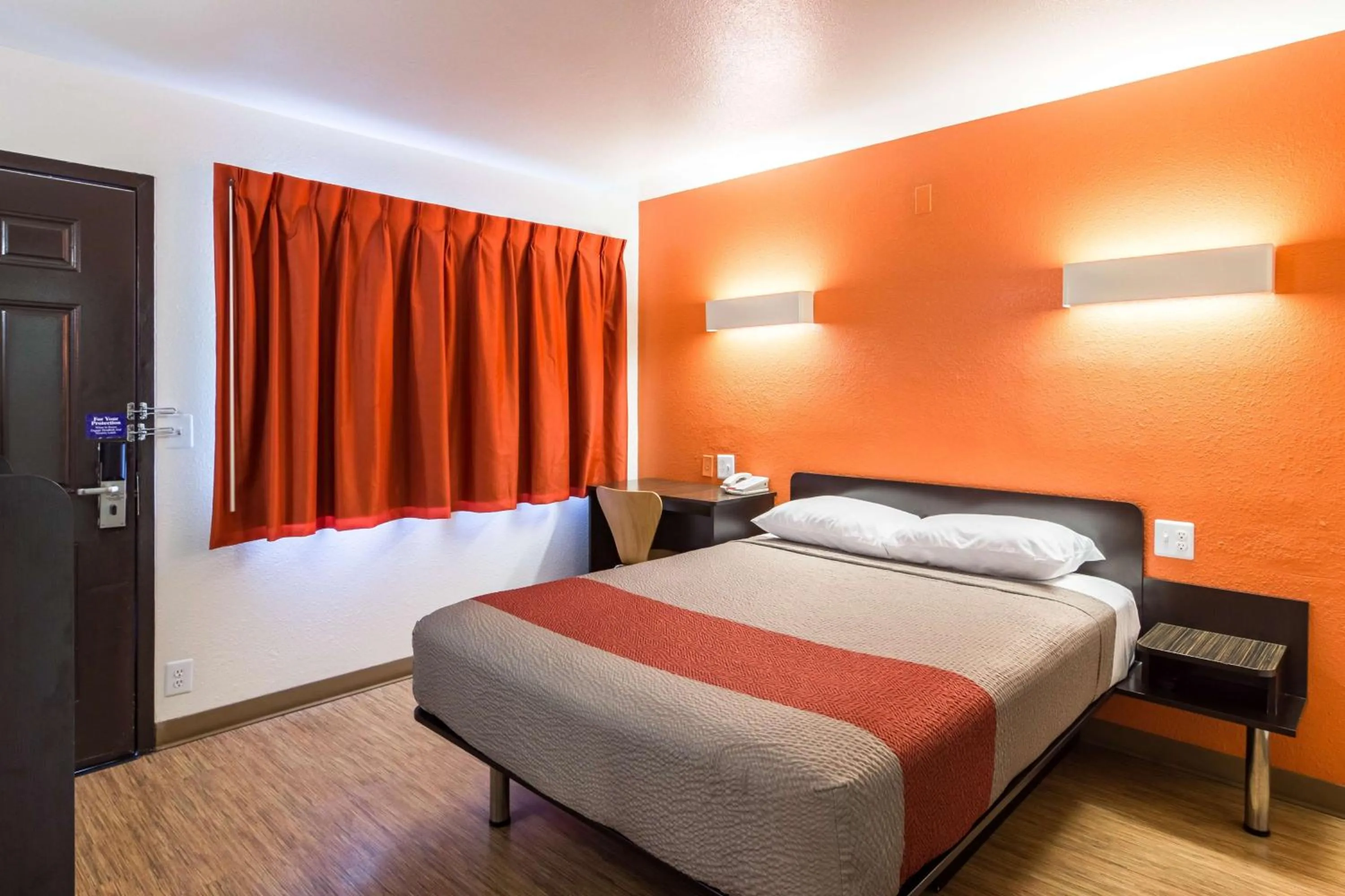 Double Room - single occupancy - Non-Smoking  in Motel 6-Oroville, CA