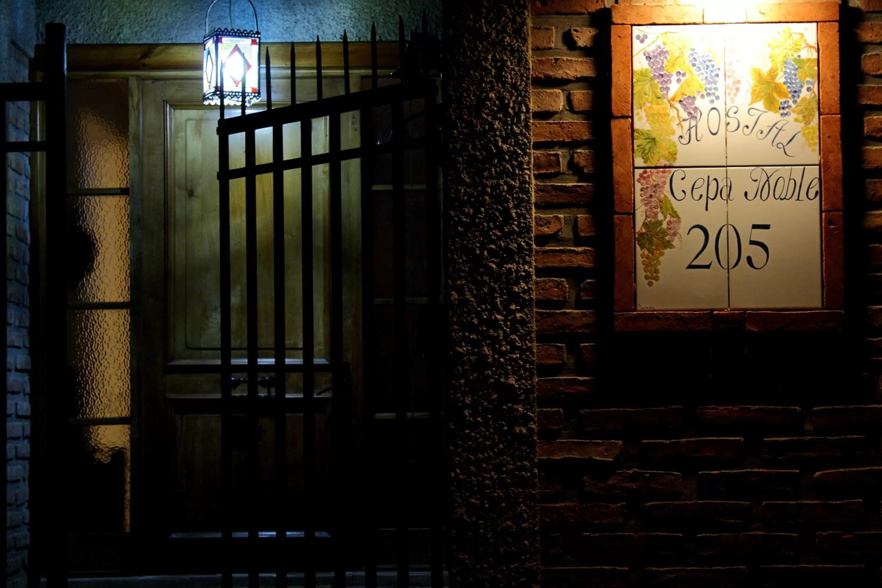 Facade/entrance in Hostal Cepa Noble