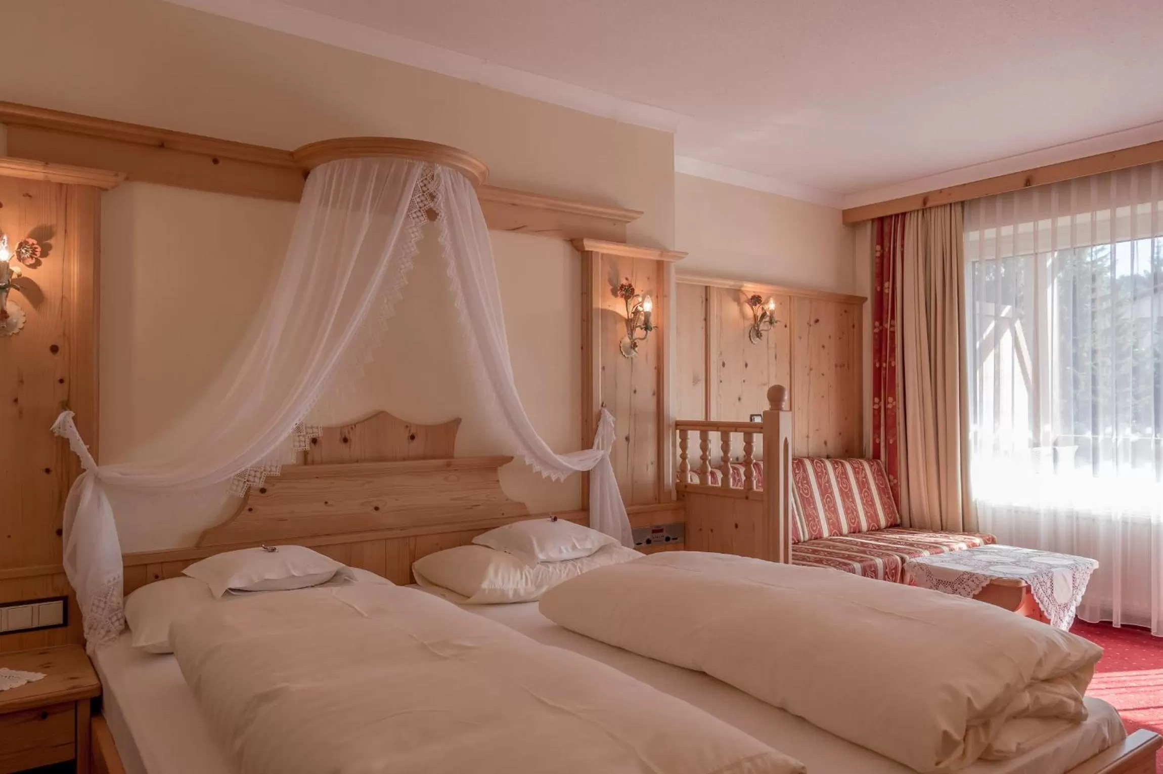 Bedroom, Bed in Hotel Seefelderhof