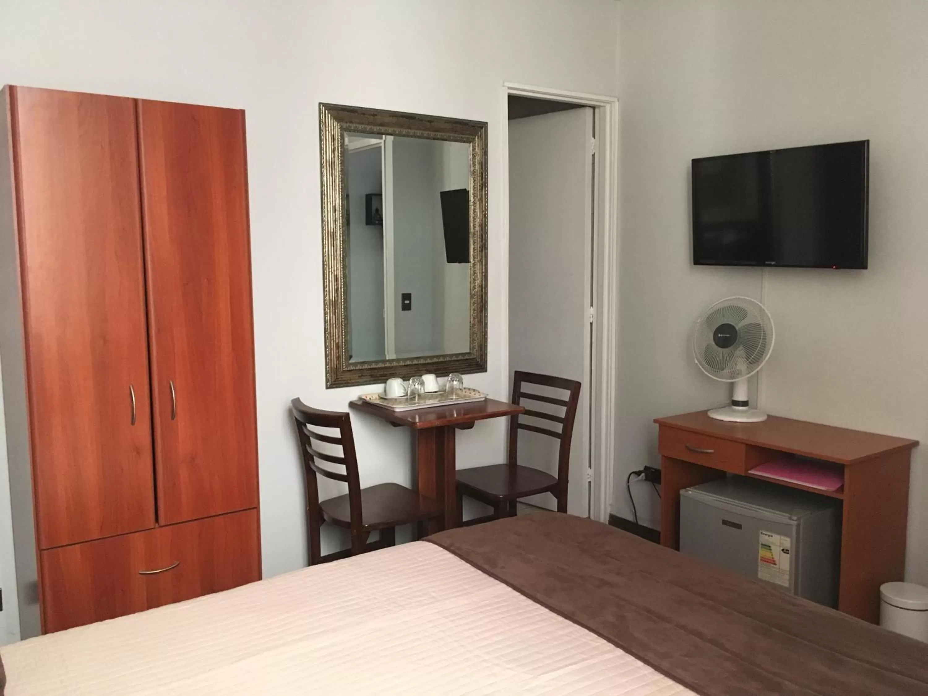 TV/Entertainment Center in Residencial Universitaria