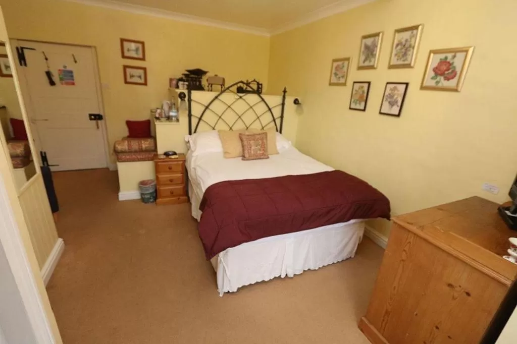 Bed in Ternhill Farm House - 5 Star Guest Accommodation with optional award winning breakfast