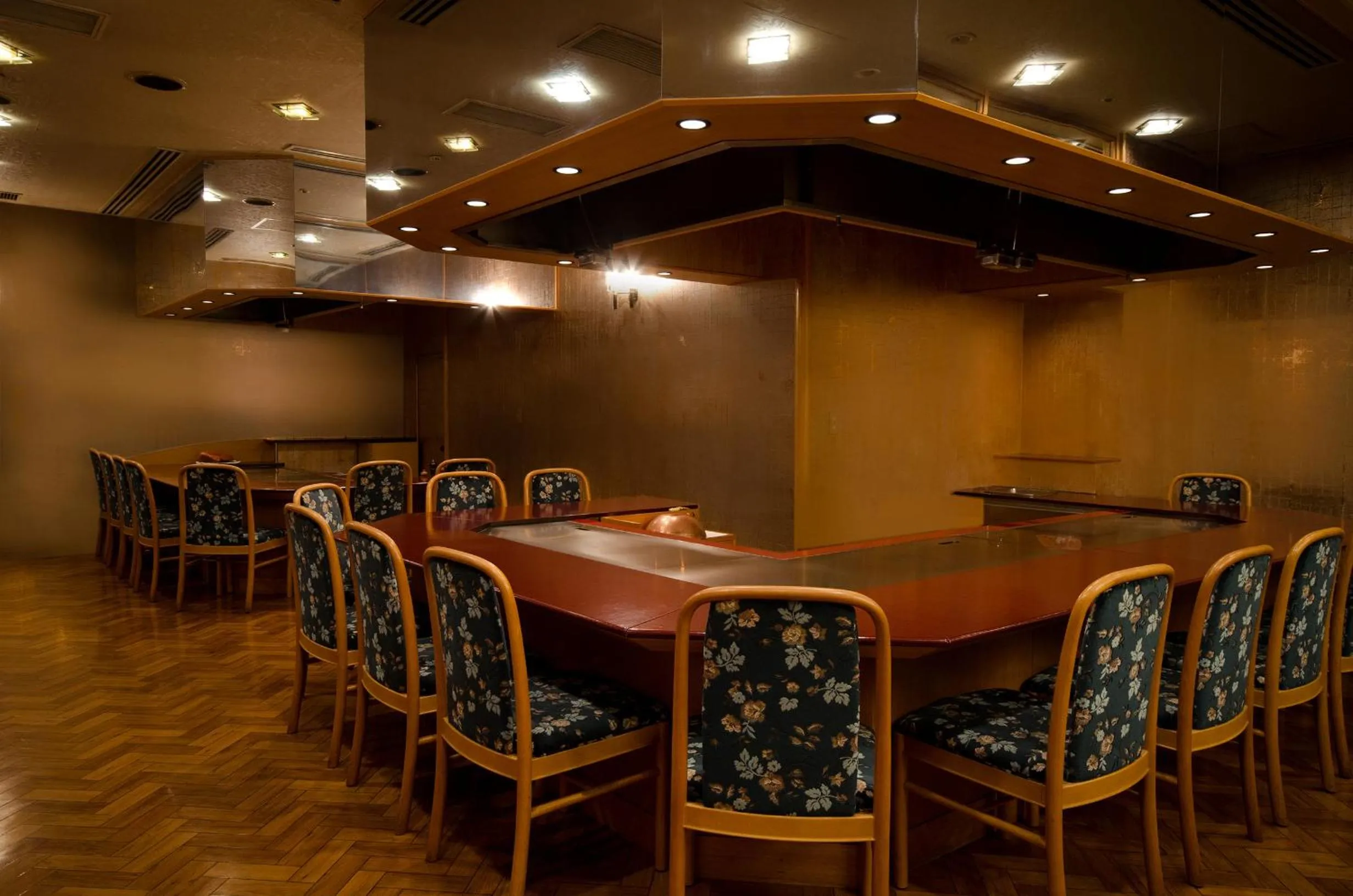 Restaurant/places to eat in Rihga Royal Hotel Tokyo
