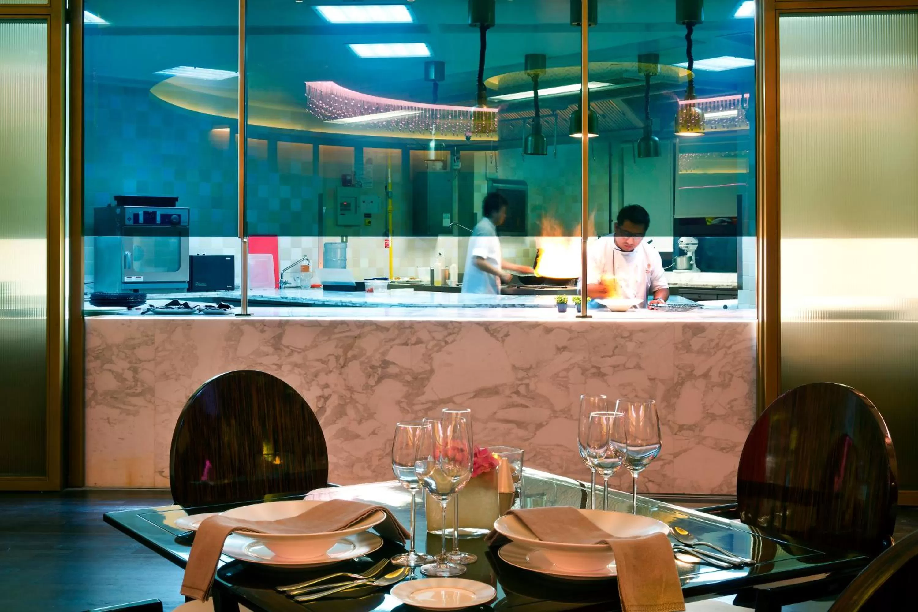 Restaurant/places to eat in Bab Al Qasr Hotel