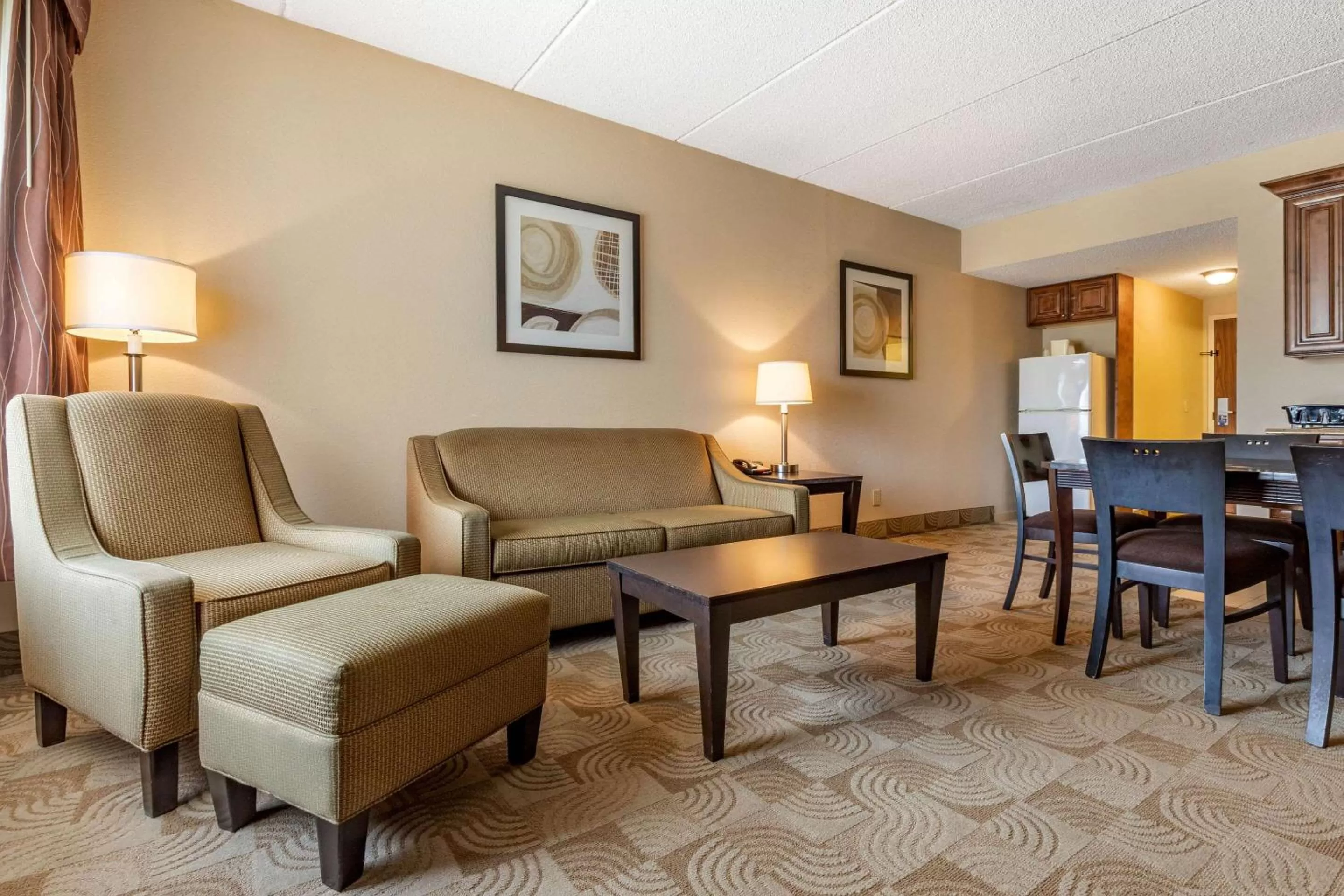 Photo of the whole room in Comfort Inn Warner Robins - Robins Air Force Base Area