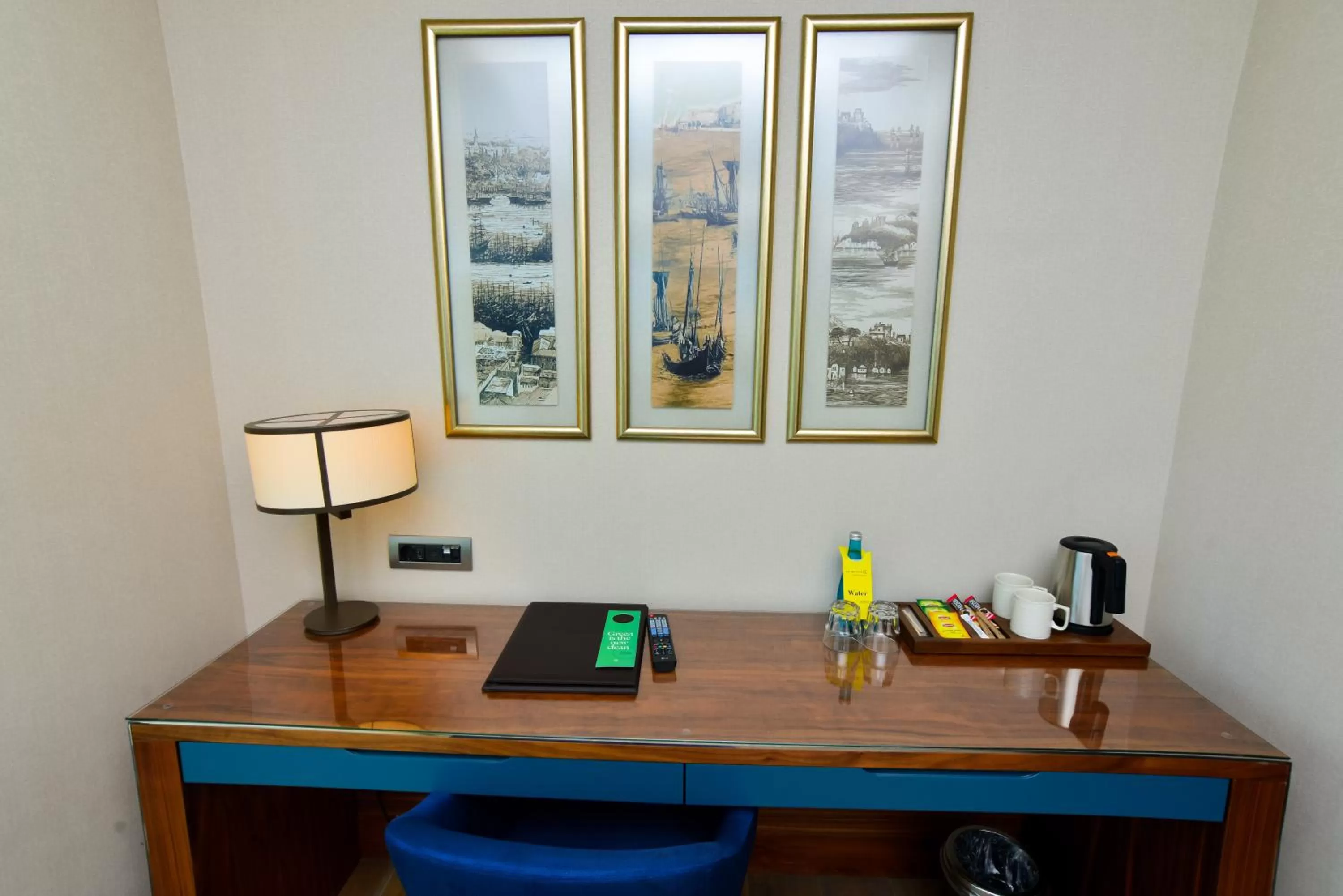 Living room in Golden Tulip Istanbul Bayrampasa