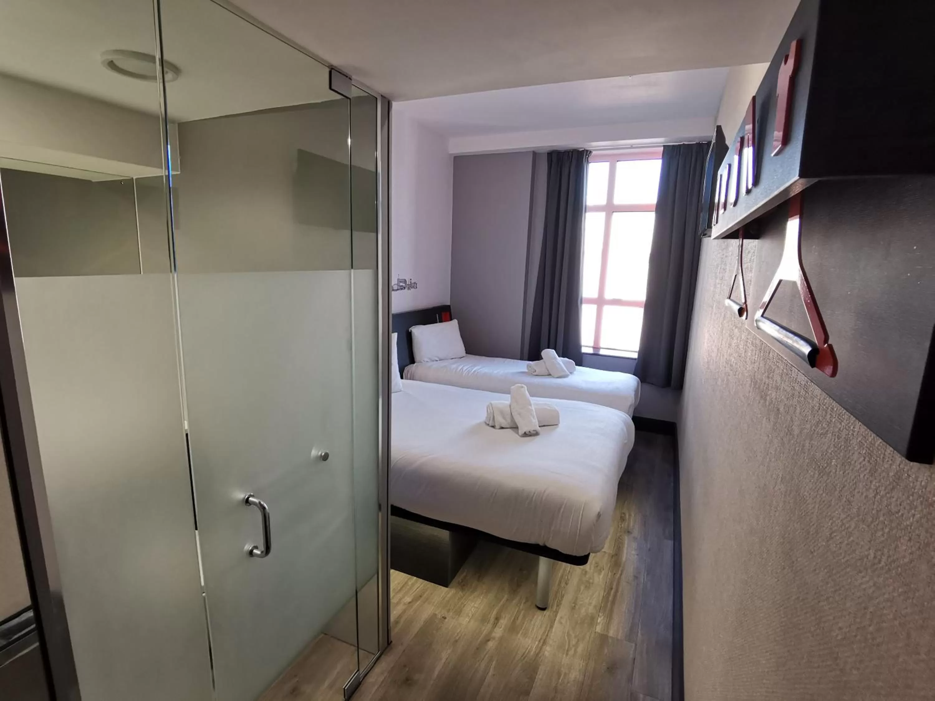 Bedroom, Bed in easyHotel Sheffield