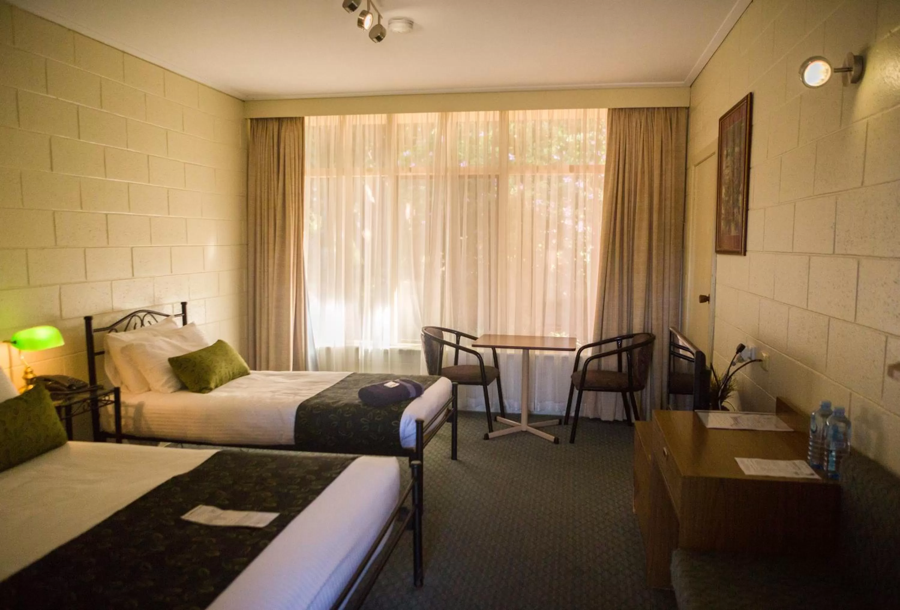 Coffee/tea facilities in Foreshore Motor Inn