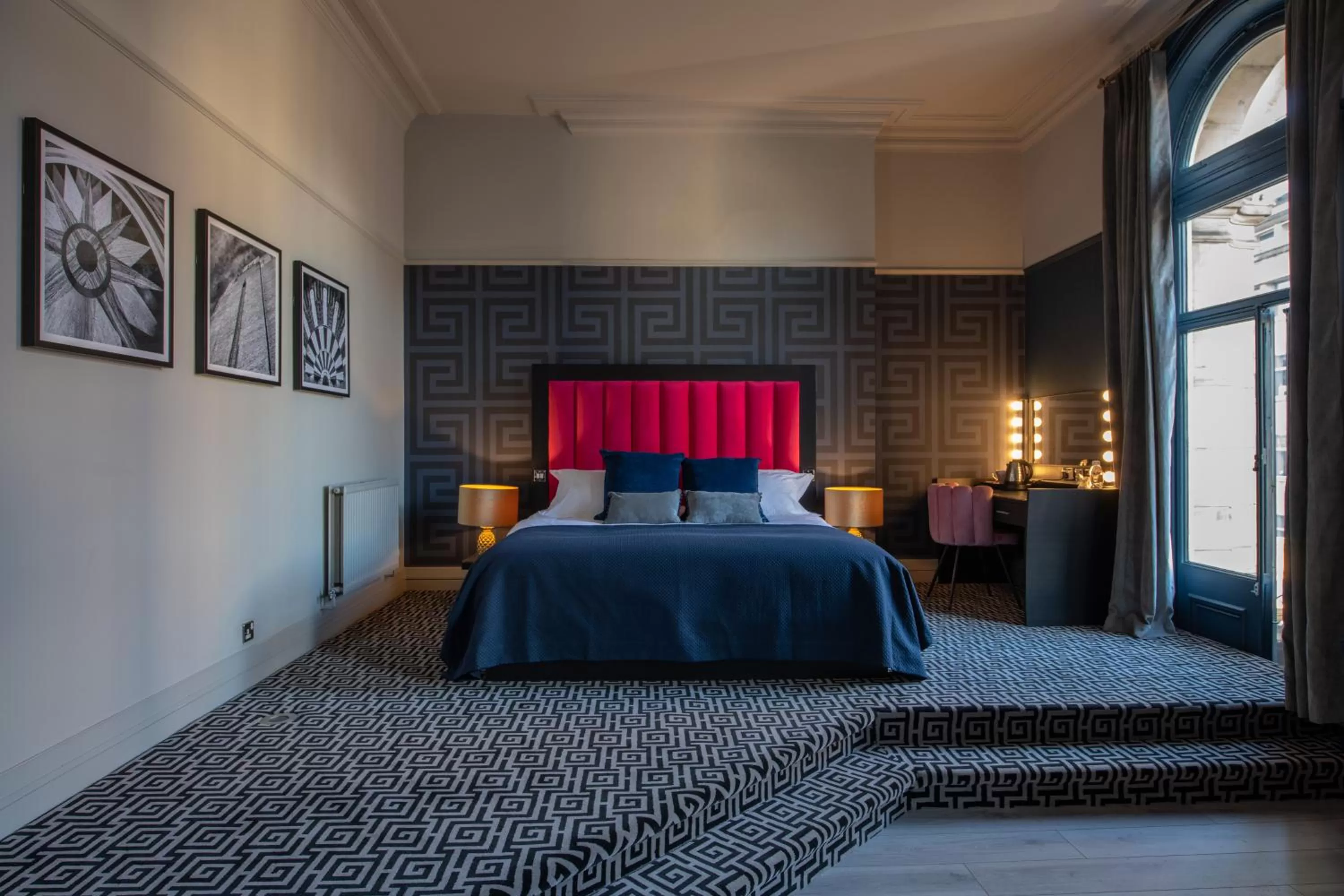 Bed in 62 Castle Street Hotel