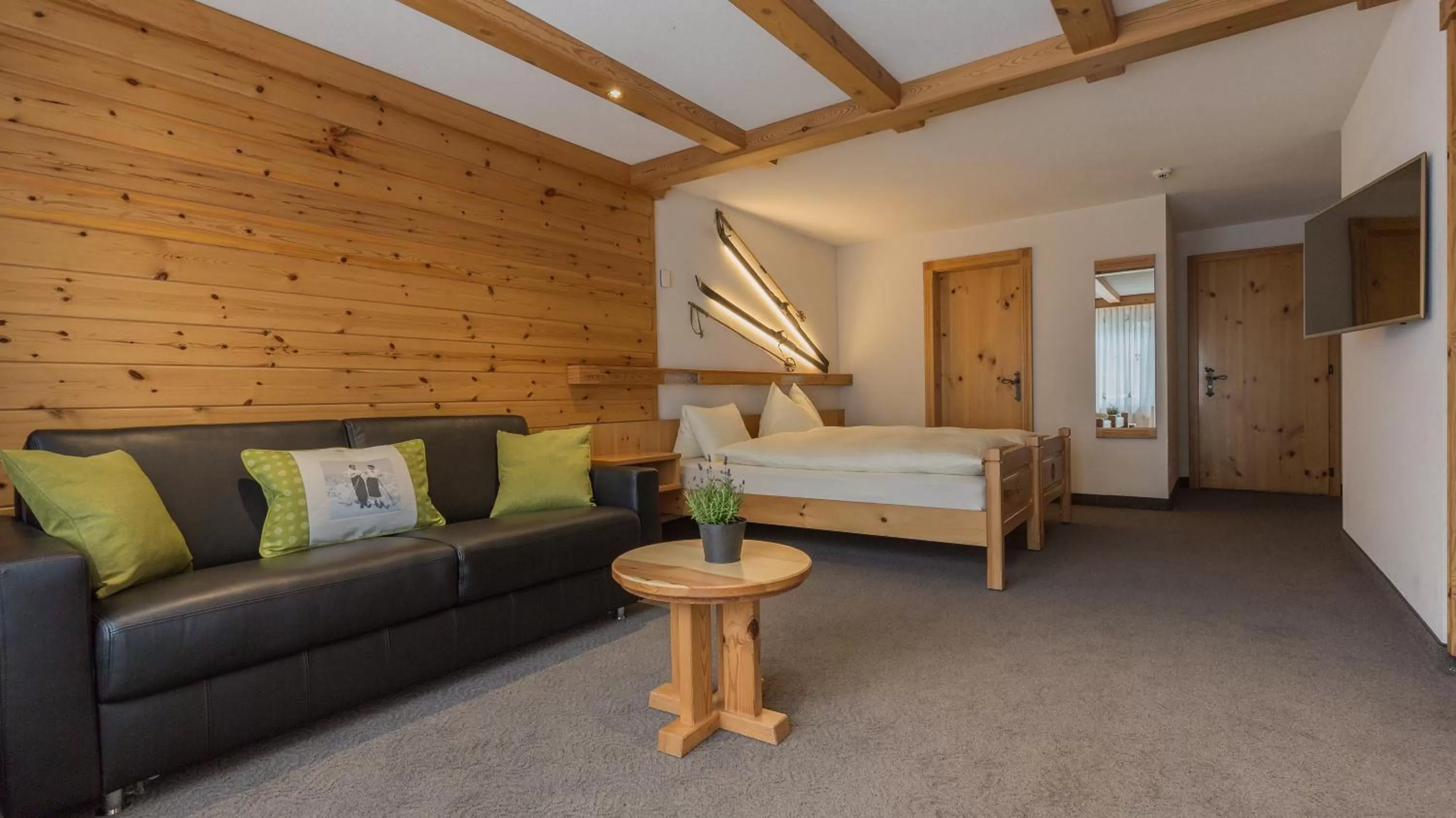 Photo of the whole room, Bed in Ambiente Mountain Style