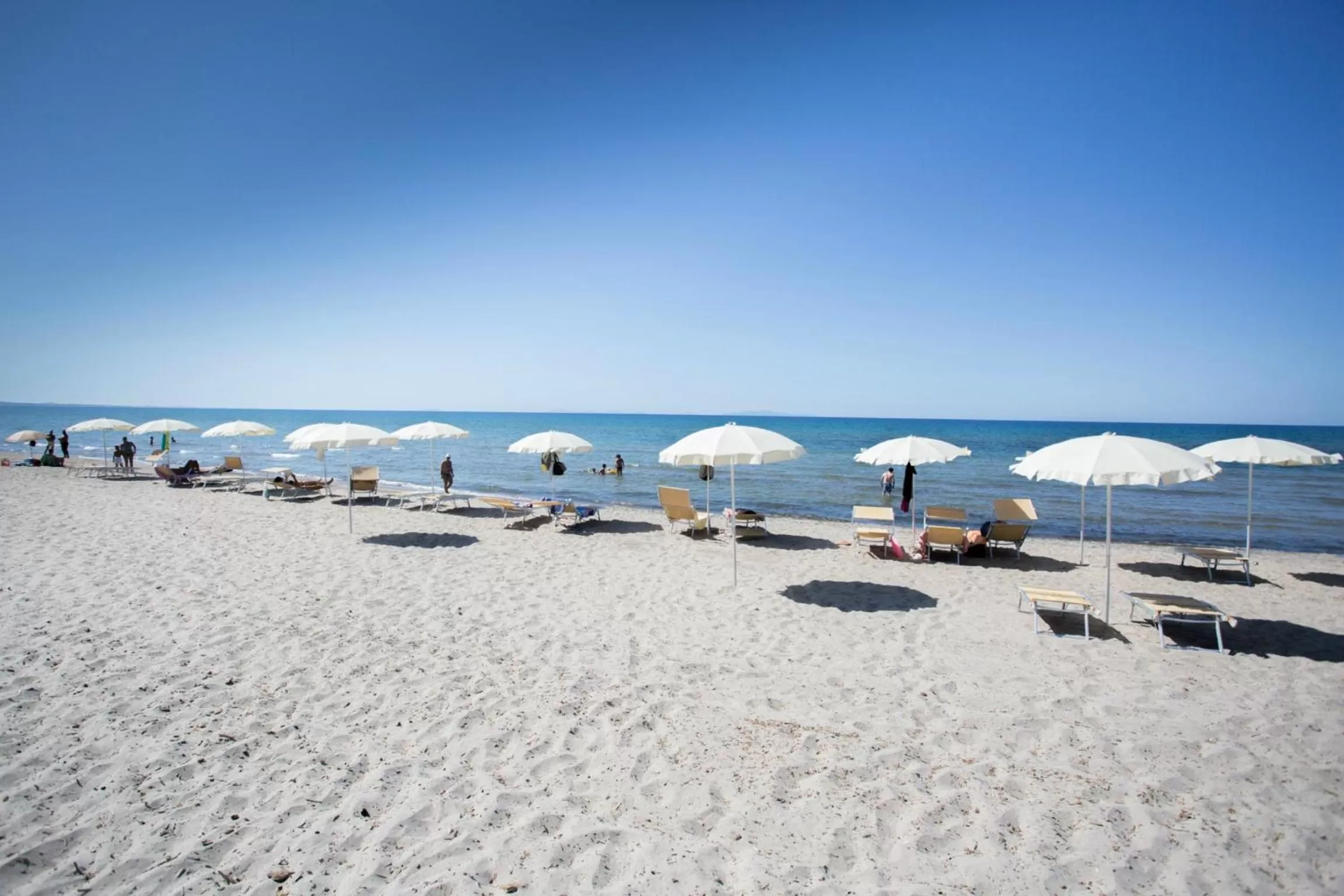 Beach in Bellamarina