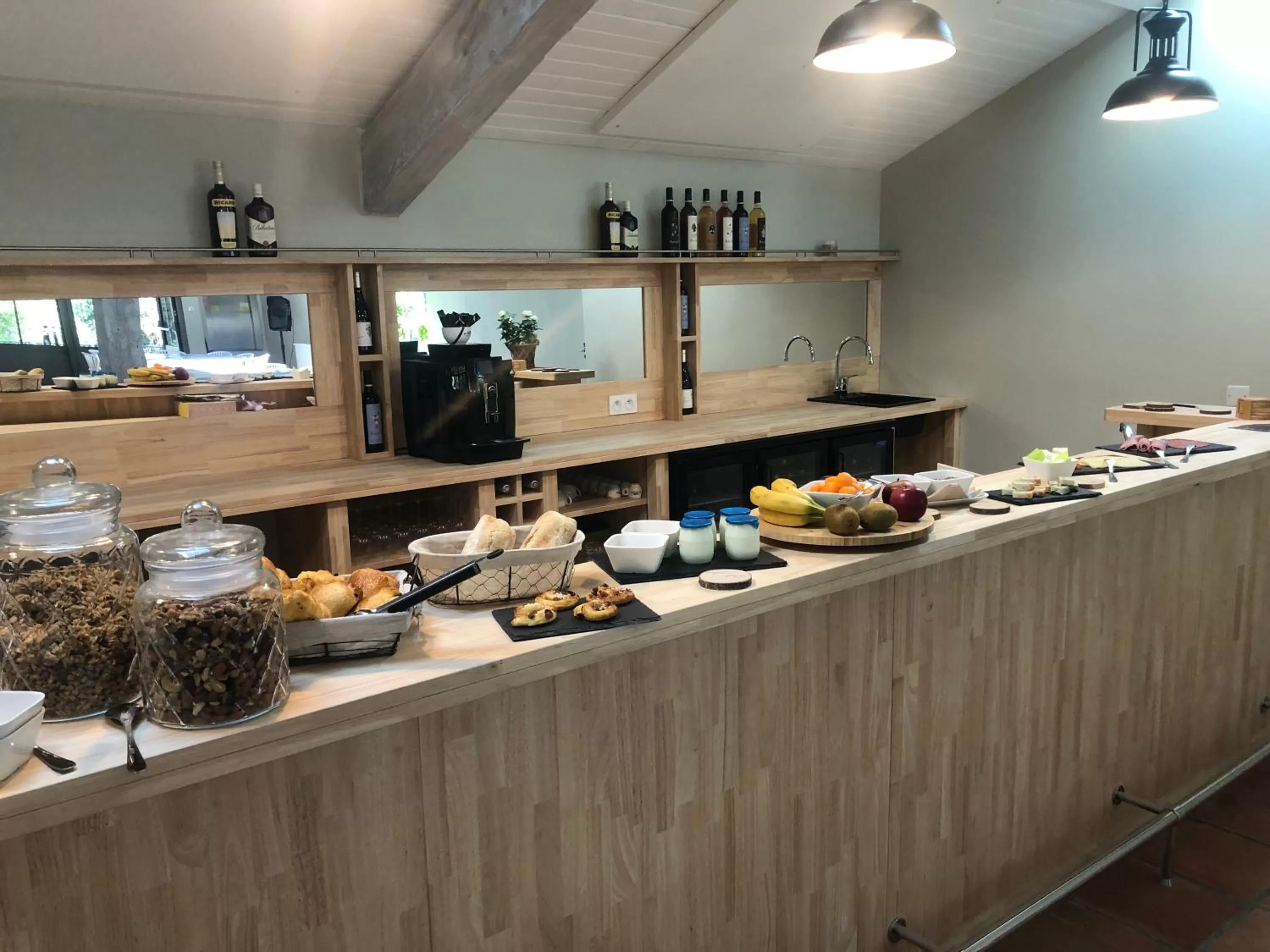 Breakfast, Food in Domaine de Boulouch