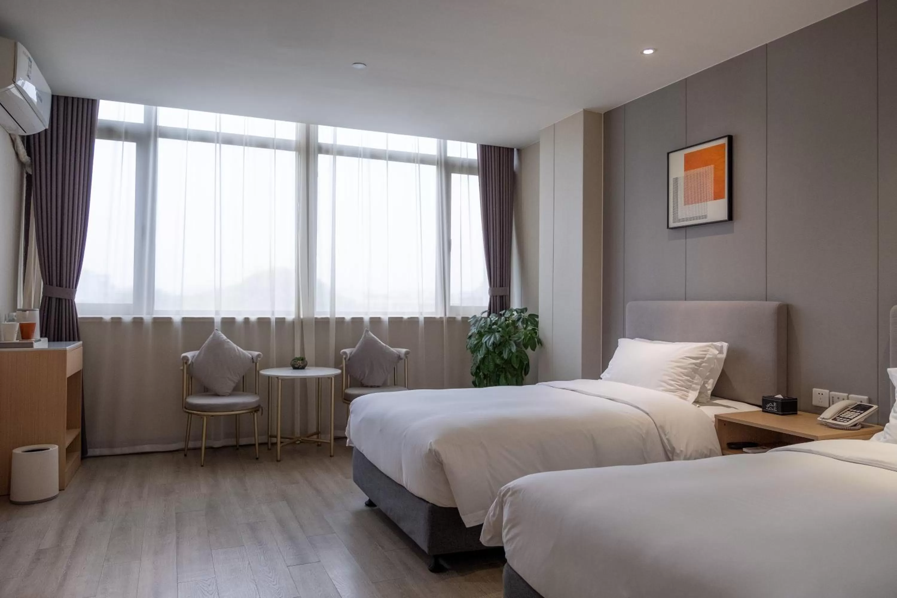 Bed in Shanghai JOYFUL YARD Hotel-Free shuttle bus to Pudong Airport and Disneyland