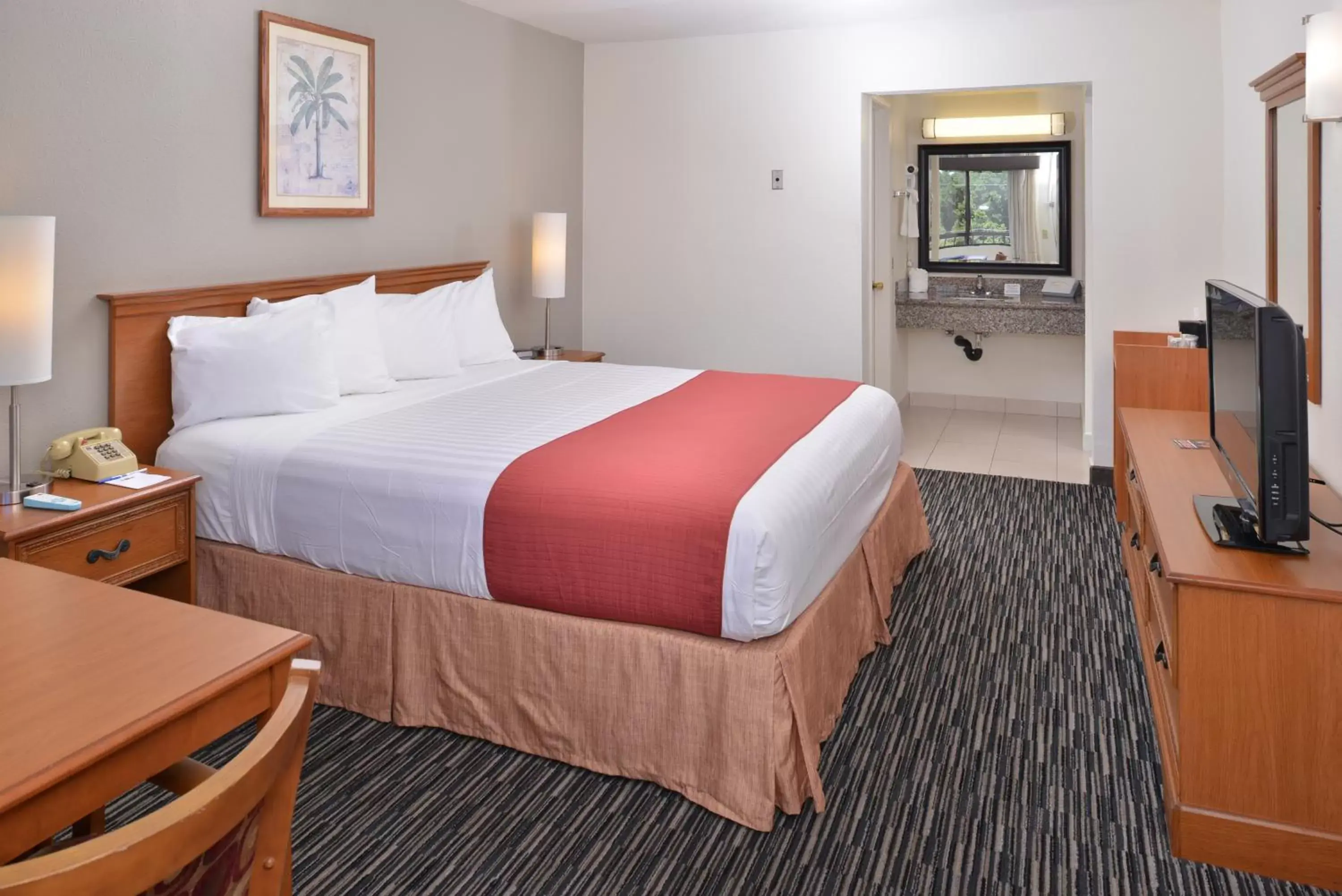 King Room - Non-Smoking in Pleasant Inn King Room - Non-Smoking in Pleasant Inn