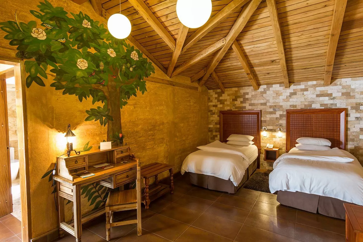 Twin Room - single occupancy - Disability Access in Luna Volcán, Adventure SPA - formerly Luna Runtún