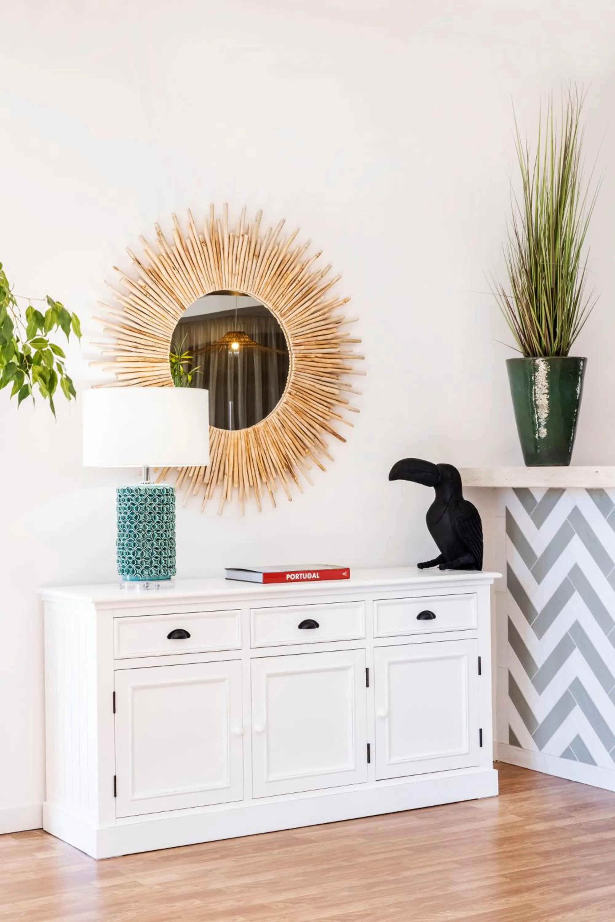 Decorative detail in Clube Maria Luisa