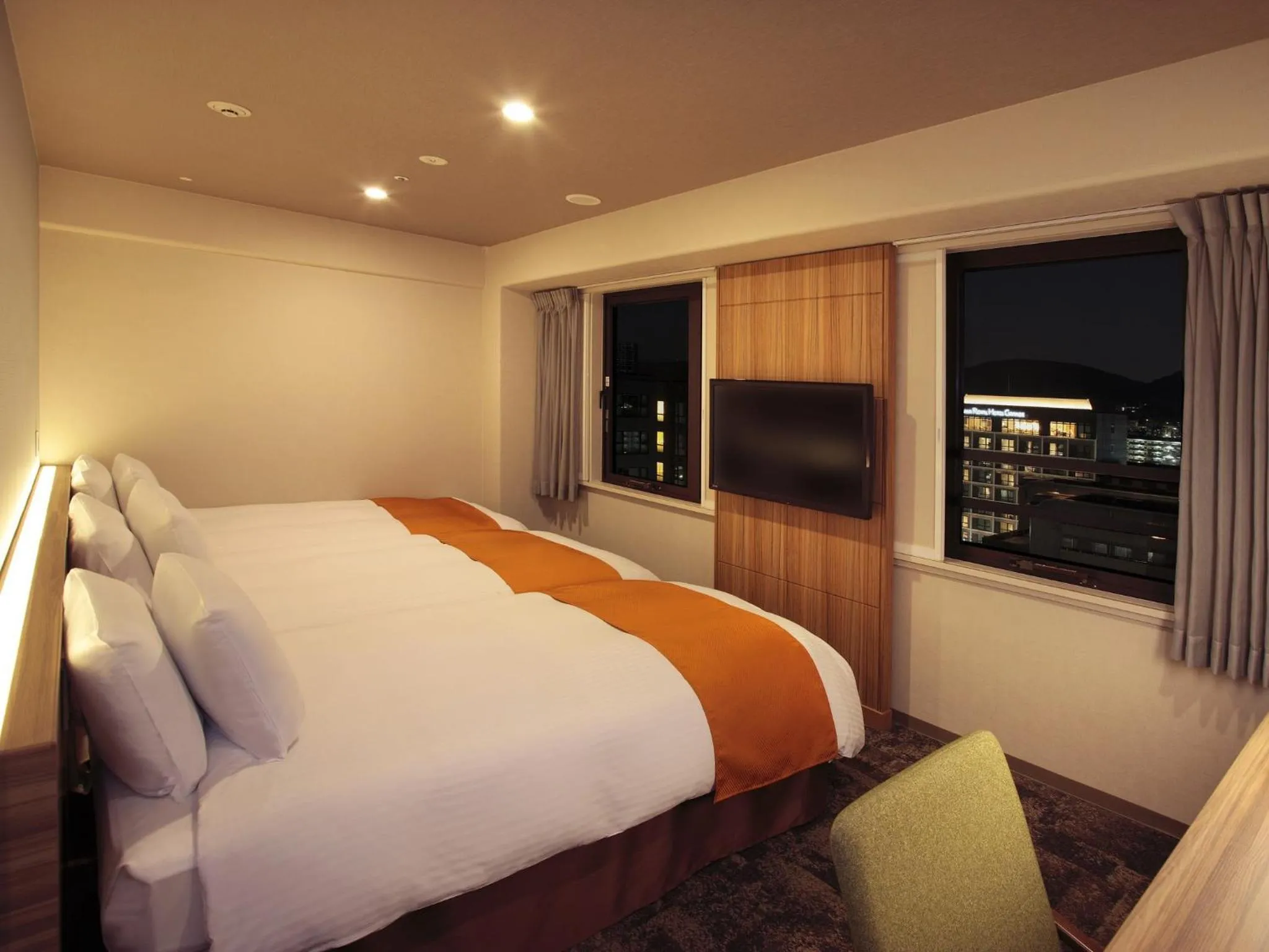 Photo of the whole room, Bed in El Inn Kyoto