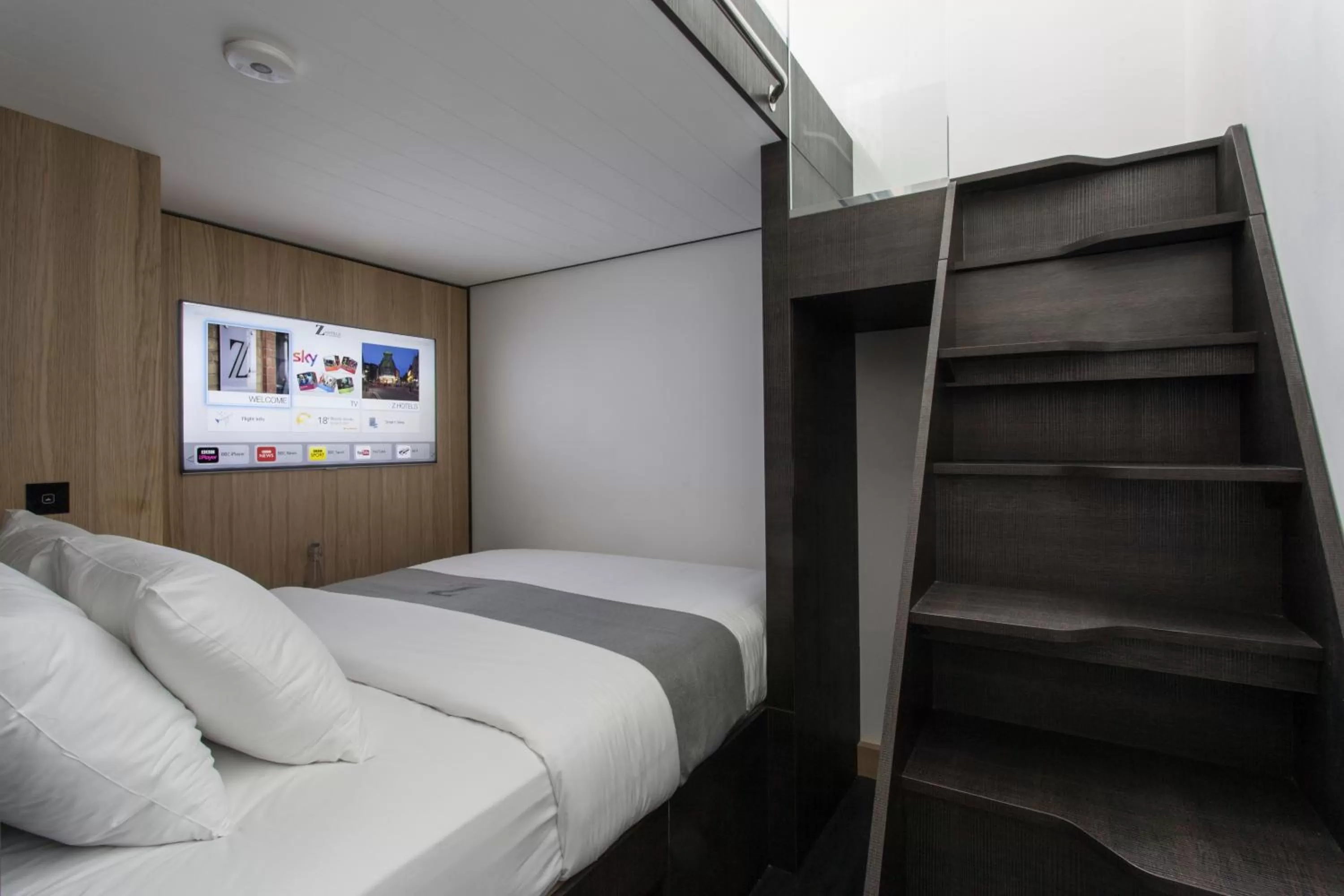 bunk bed, Bed in The Z Hotel Covent Garden