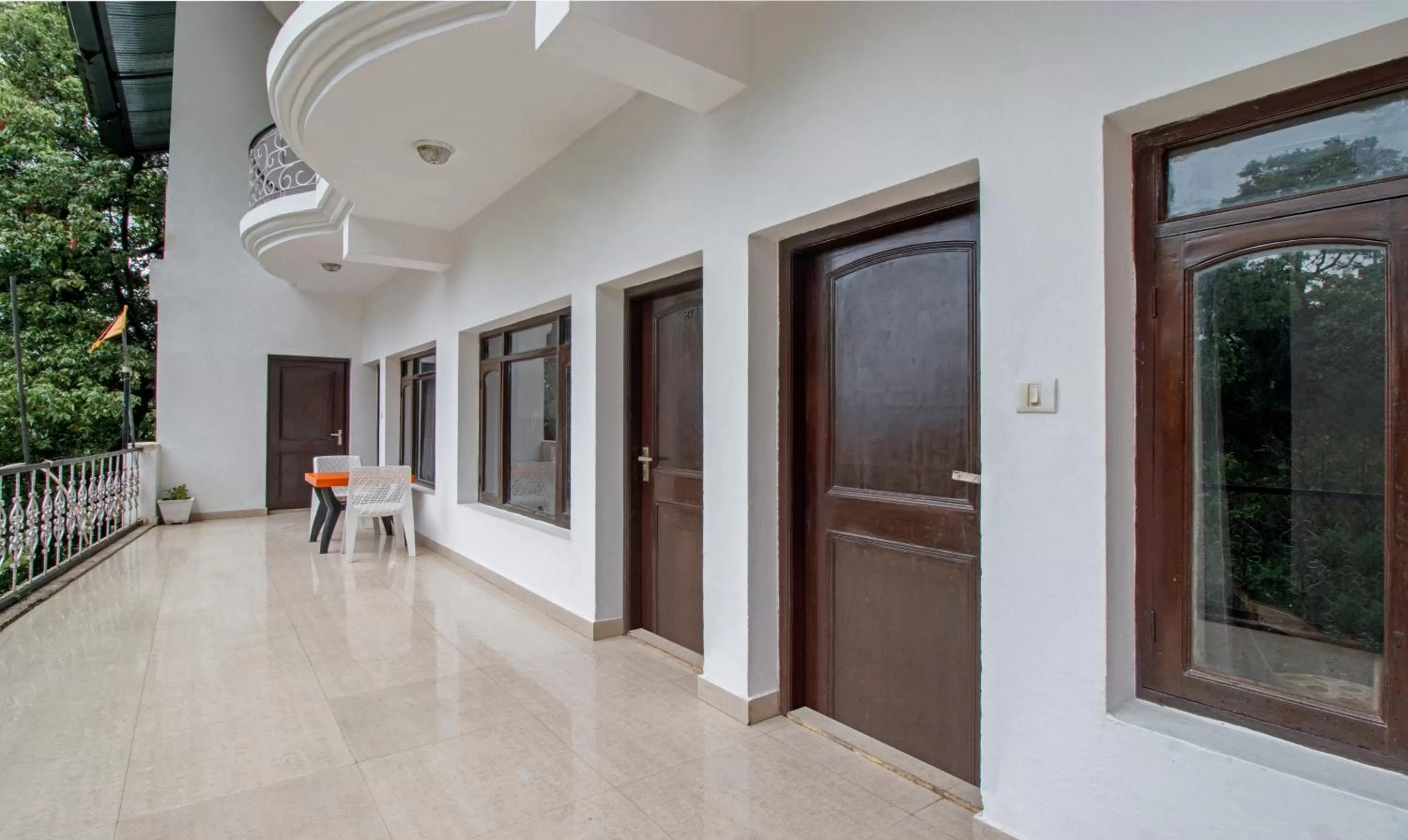 Balcony/Terrace in Itsy Hotels Peak View, 300 Mts From Mall Road