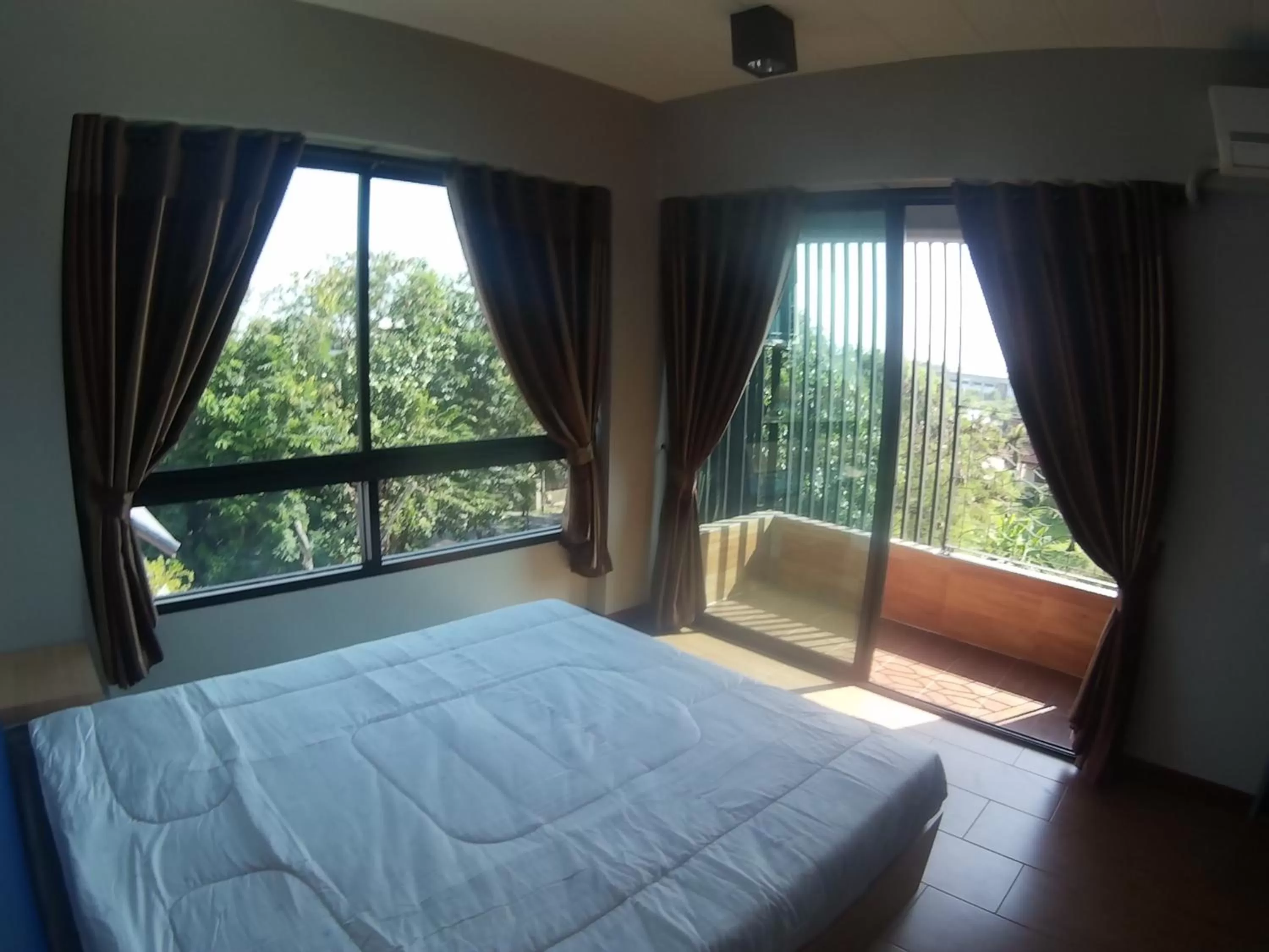 Patio, Bed in Na Siri Lake View