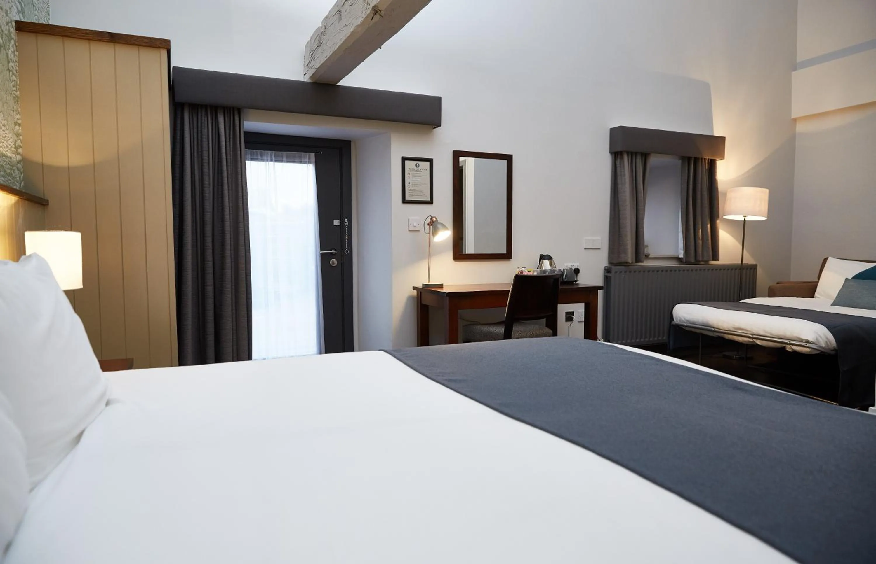 Bed in Kings Head by Chef & Brewer Collection