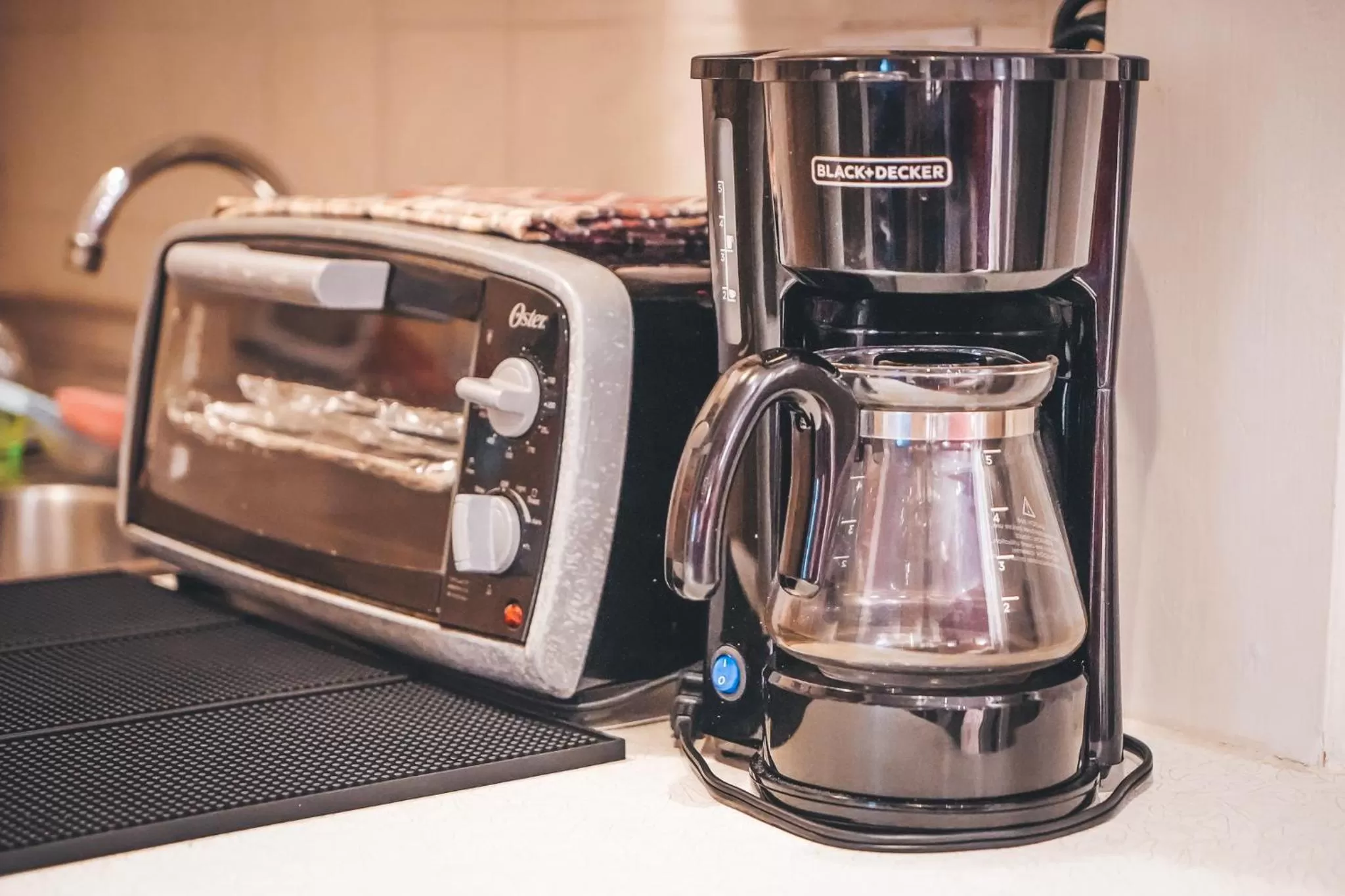 Coffee/tea facilities in Hollywood Light Haven Lodge