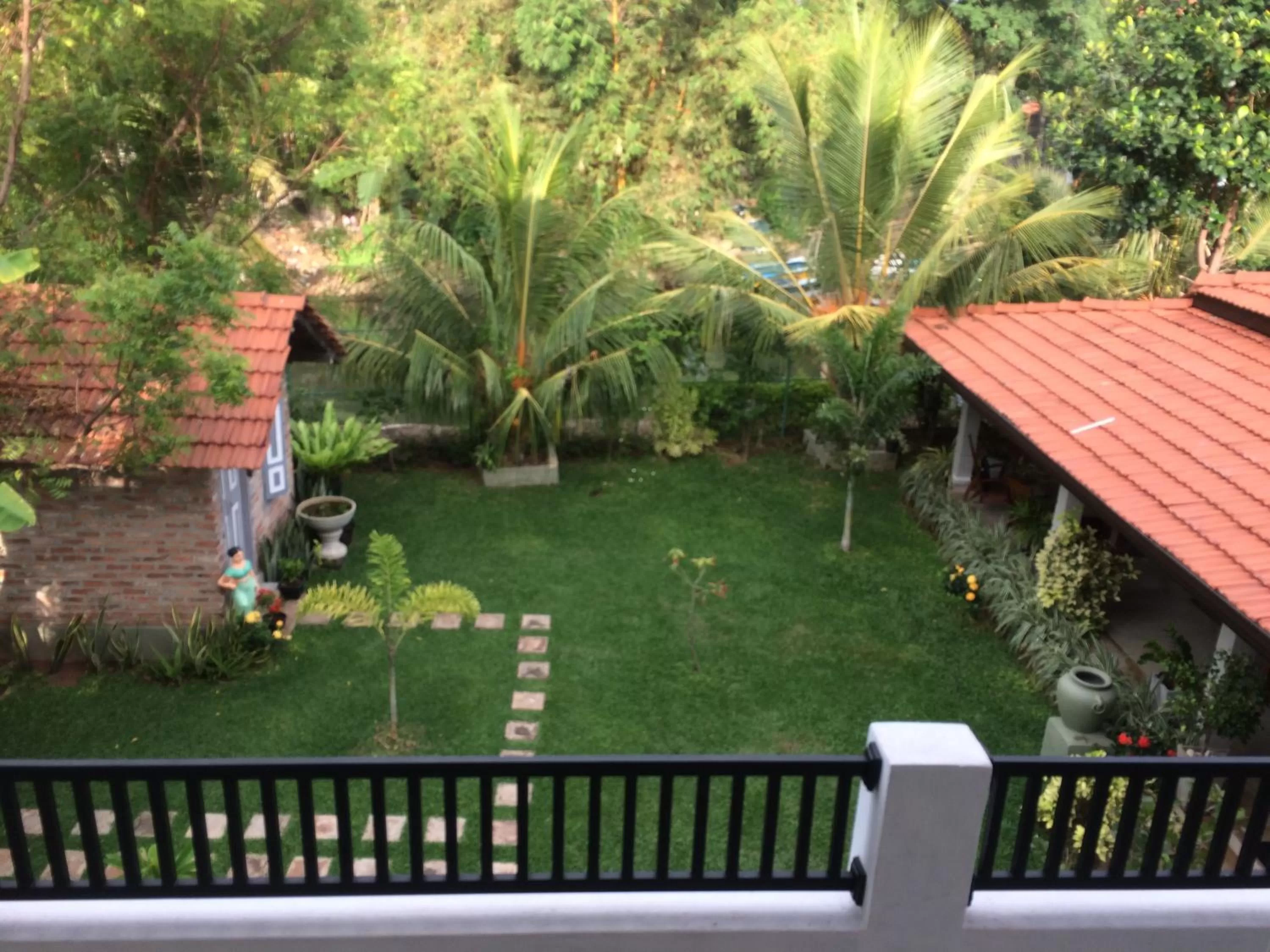 Garden, Garden View in Green Wood Villa Negombo