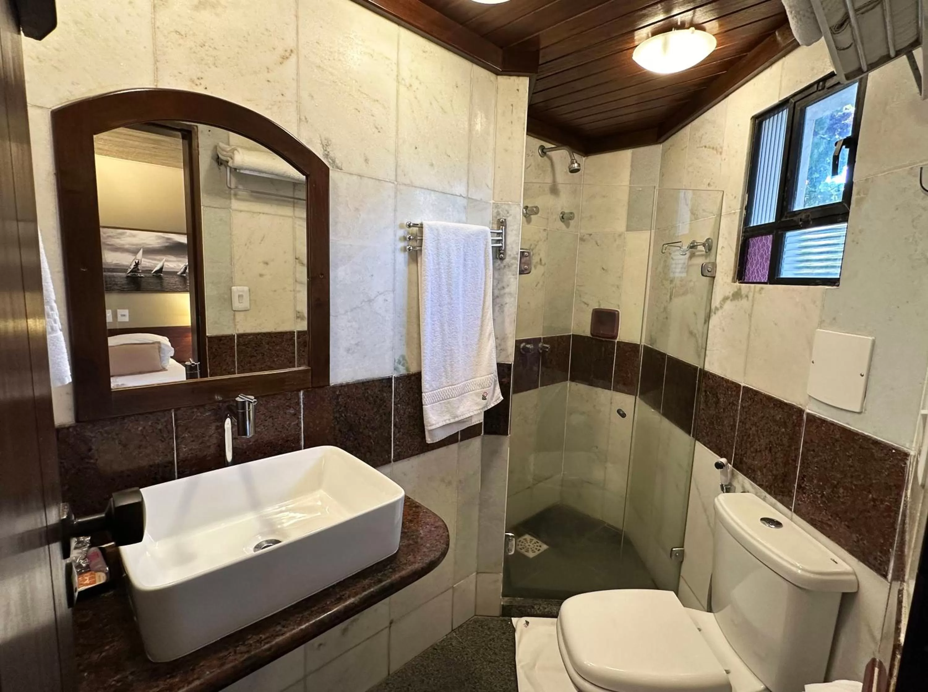 Shower in Hotel Catharina Paraguaçu