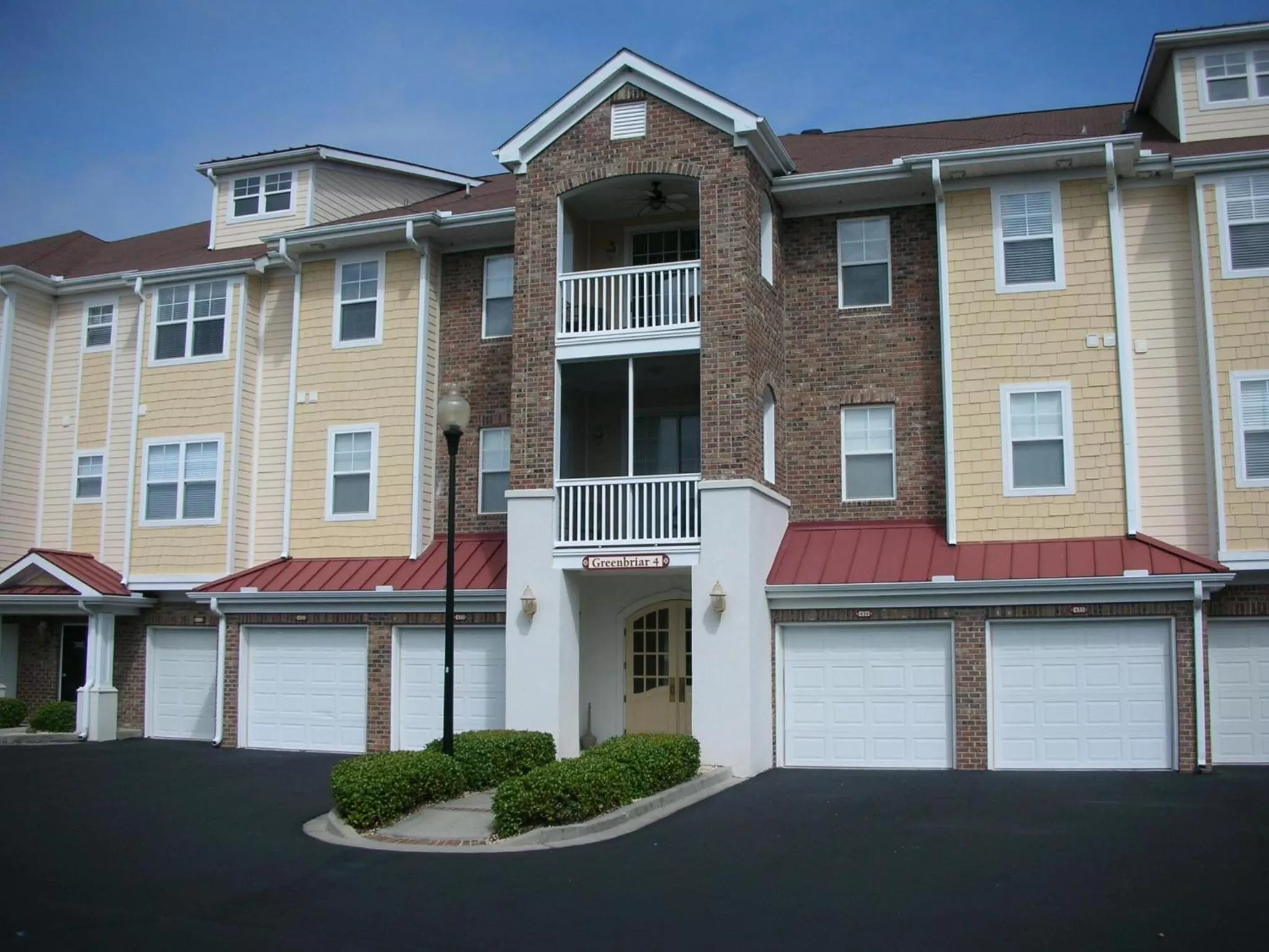 Property building in Barefoot Resort Golf & Yacht Club Villas