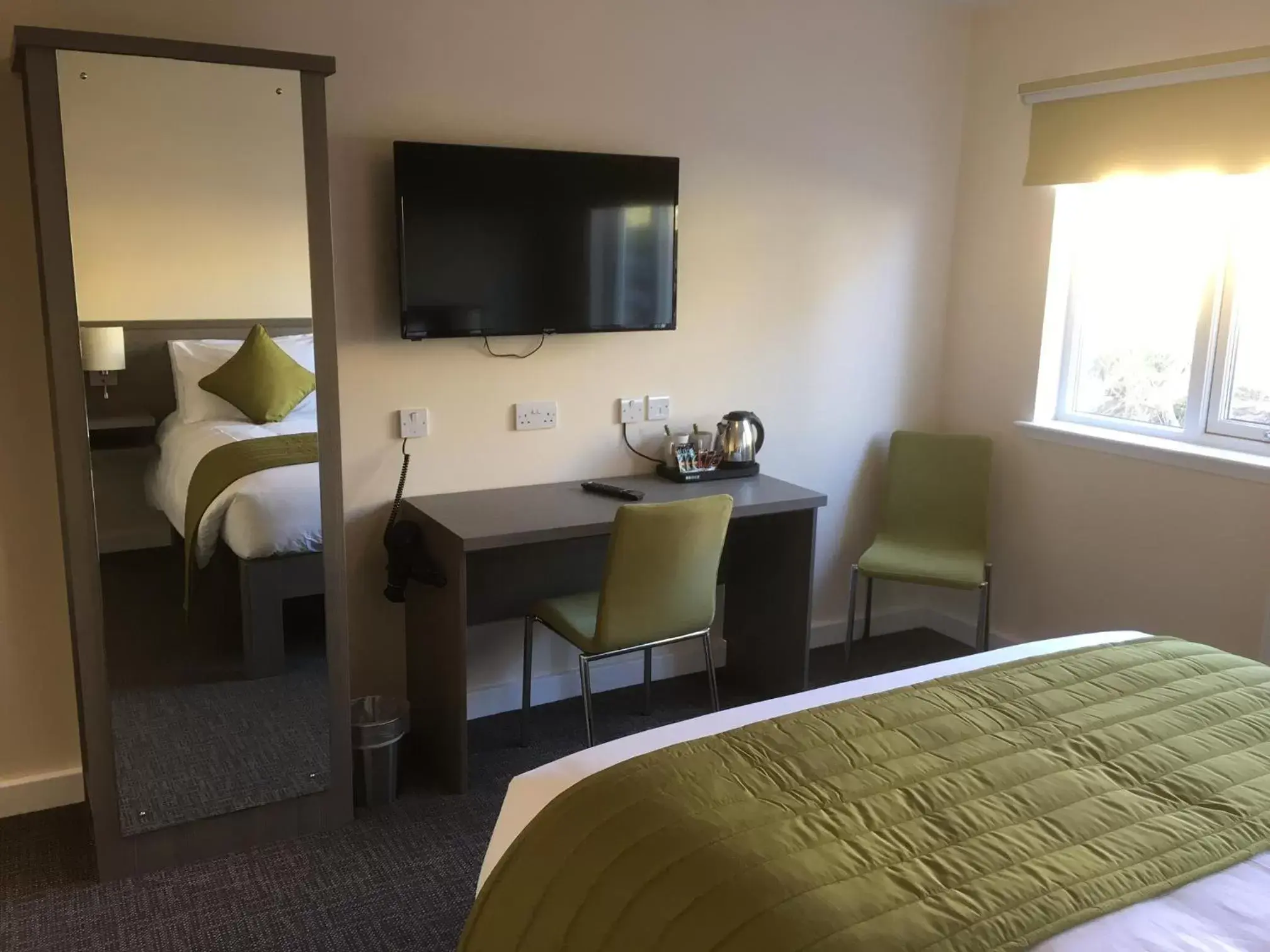 Budget Double Room - single occupancy in Malvina House Hotel Budget Double Room - single occupancy in Malvina House Hotel