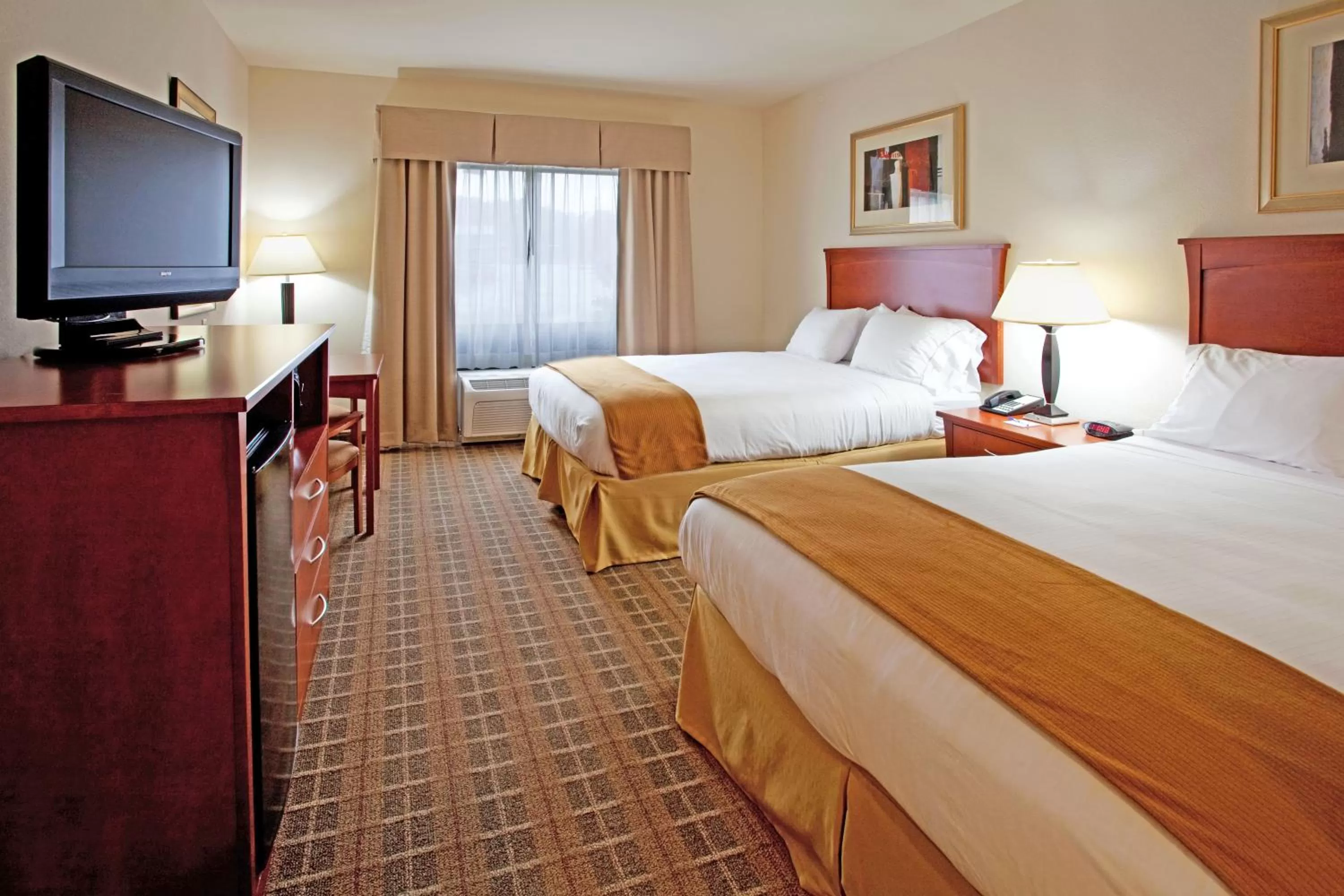 Day, Bed in Holiday Inn Express & Suites - Hardeeville-Hilton Head by IHG