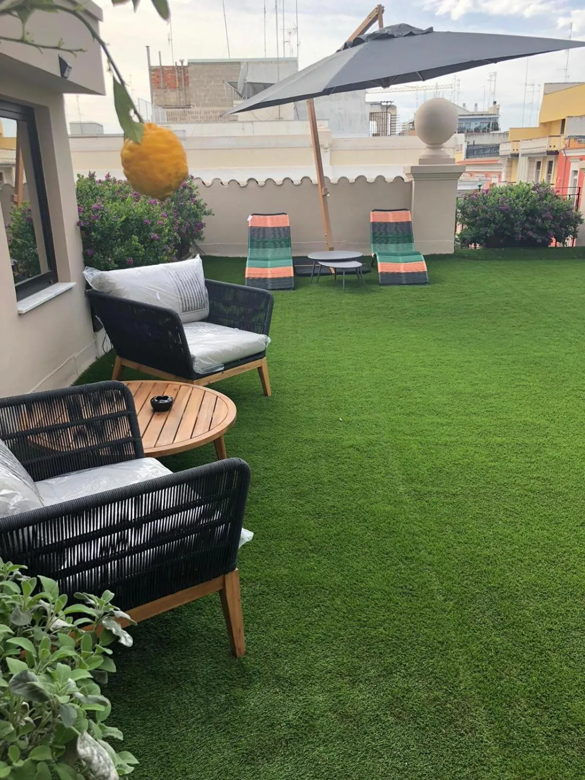 Garden in 200 ROOMS & TERRACE